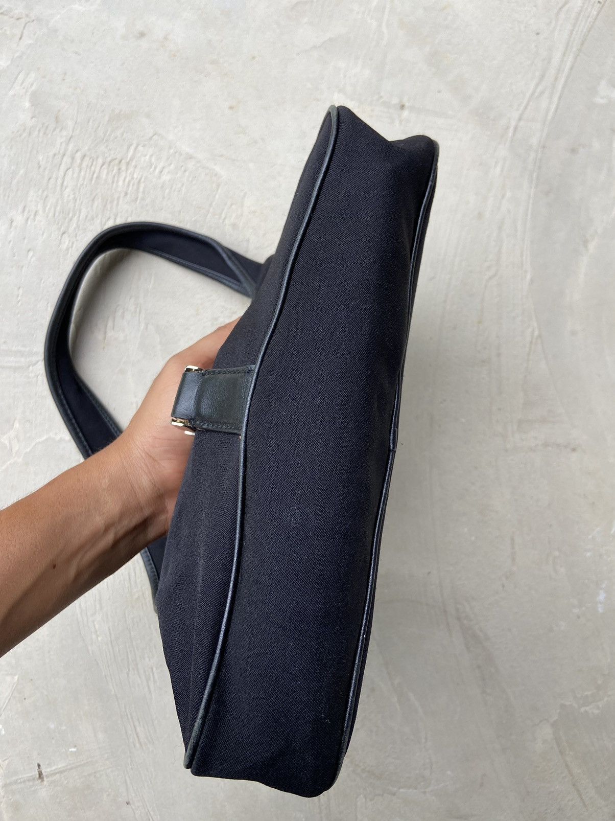 Salvatore Ferragamo Authentic Salvatore Ferragamo Shoulder Bag Size ONE SIZE - 6 Thumbnail