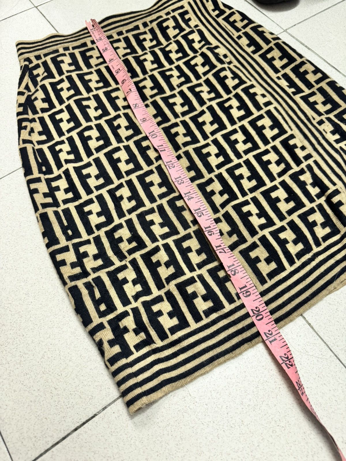 Fendi FENDI ZUCCA MONOGRAM WOOL MID LENGTH SKIRT Size 27" / US 4 / IT 40 - 8 Thumbnail