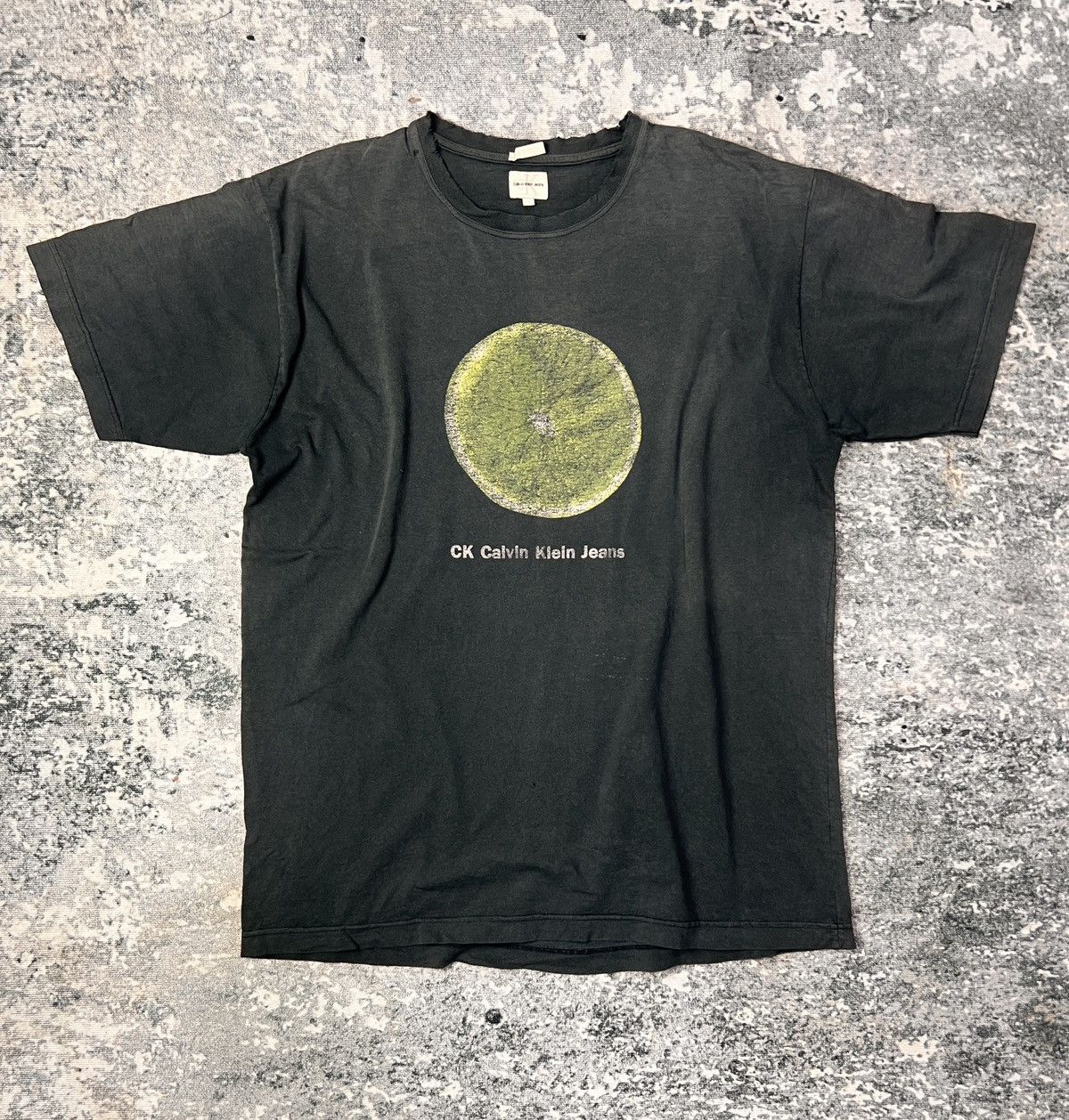 Calvin Klein 90’s Calvin Klein Lemon Cut Tshirt Size US L / EU 52-54 / 3 - 1 Thumbnail