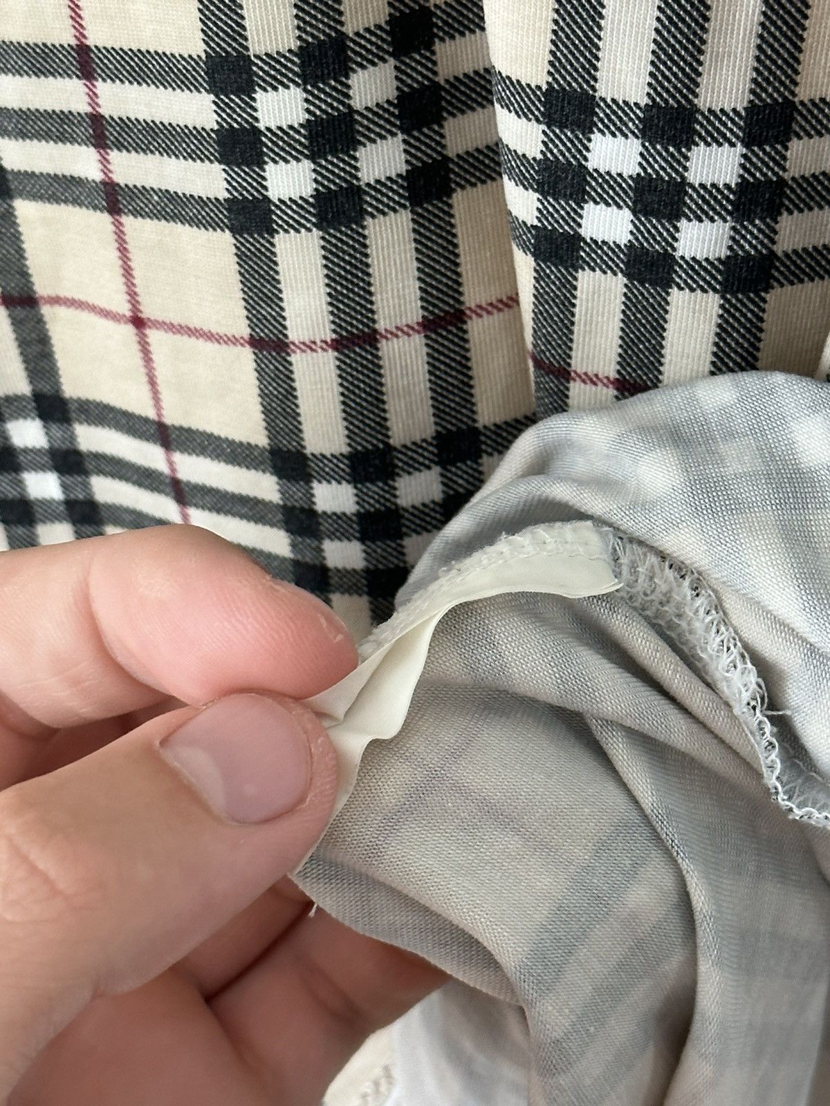 Burberry × Vintage Burberry London Red Tag Checkered Tee Size US M / EU 48-50 / 2 - 6 Thumbnail