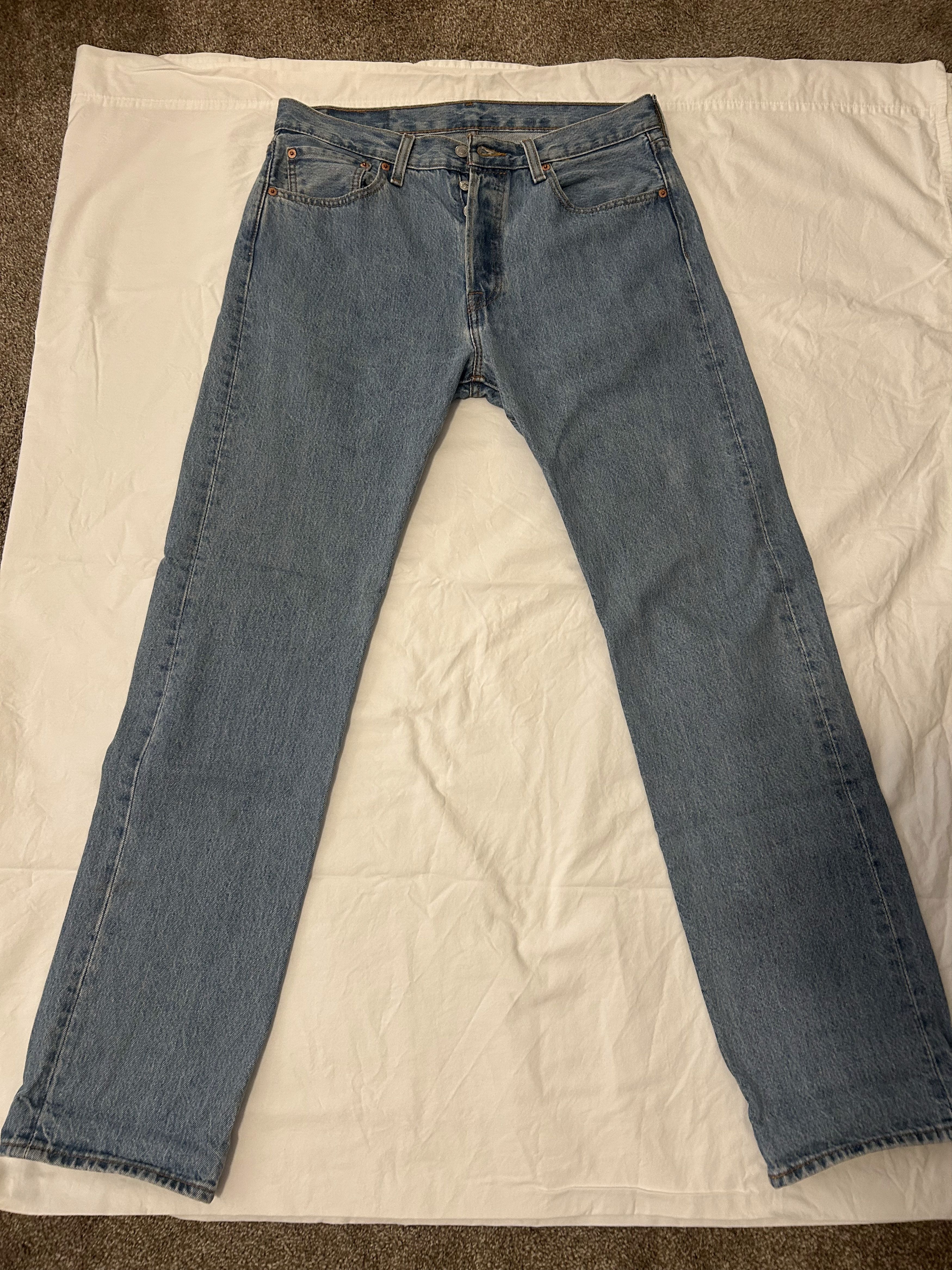 Levi's Levi's Men's 501 Original Fit Jeans Light Stonewash Size US 33 - 2 Thumbnail