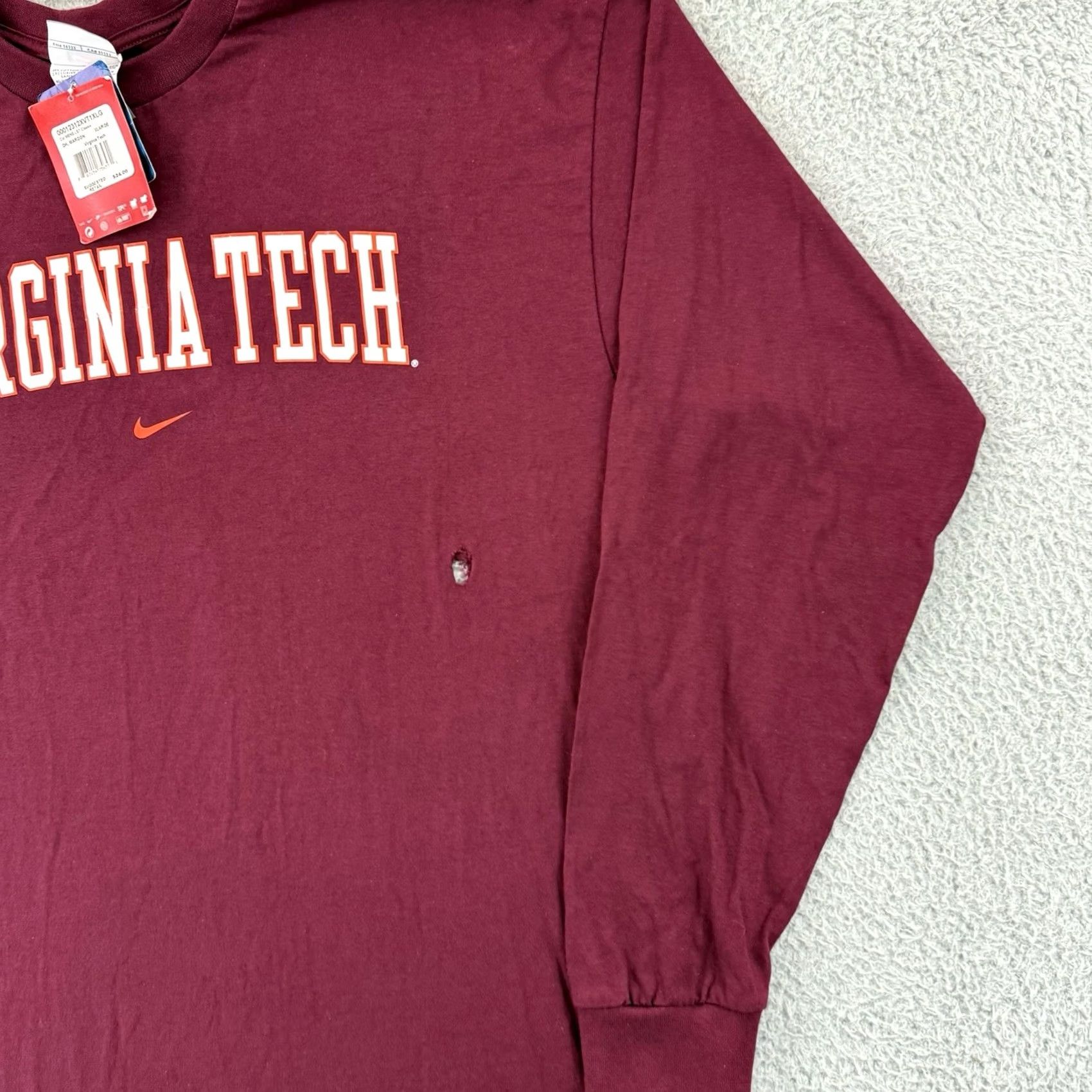 Nike VINTAGE Nike Virginia Tech Hokies Shirt Men XL 90s Long Sleeve Center Swoosh Red NCAA College USA Football Size US XL / EU 56 / 4 - 5 Thumbnail
