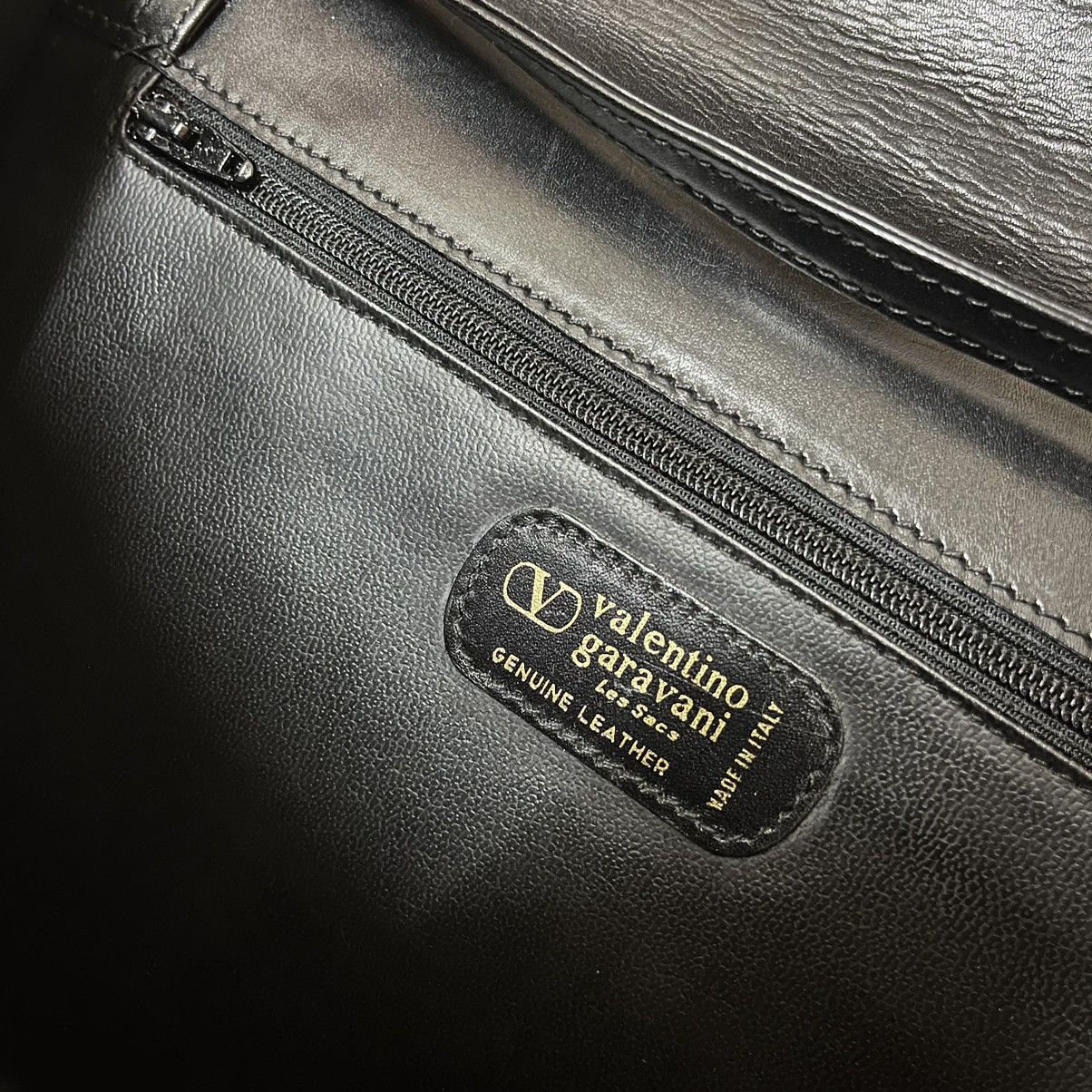 Valentino Authentic Vintage Valentino Garavani Leather Shoulder Bag Size ONE SIZE - 3 Thumbnail