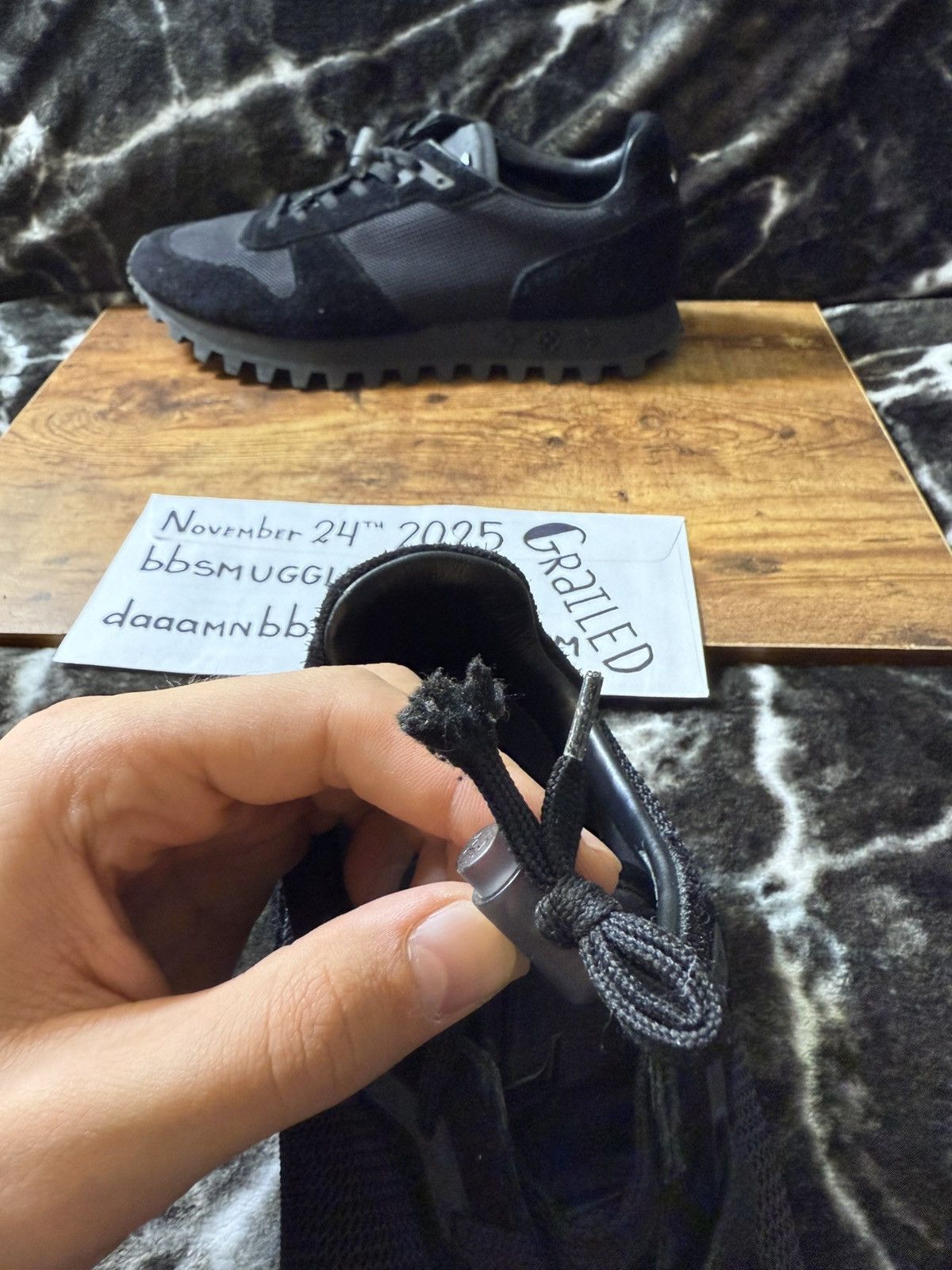 Louis Vuitton Louis Vuitton Runner Virgil Abloh size 10 SS19 Size US 10 / EU 43 - 9 Thumbnail