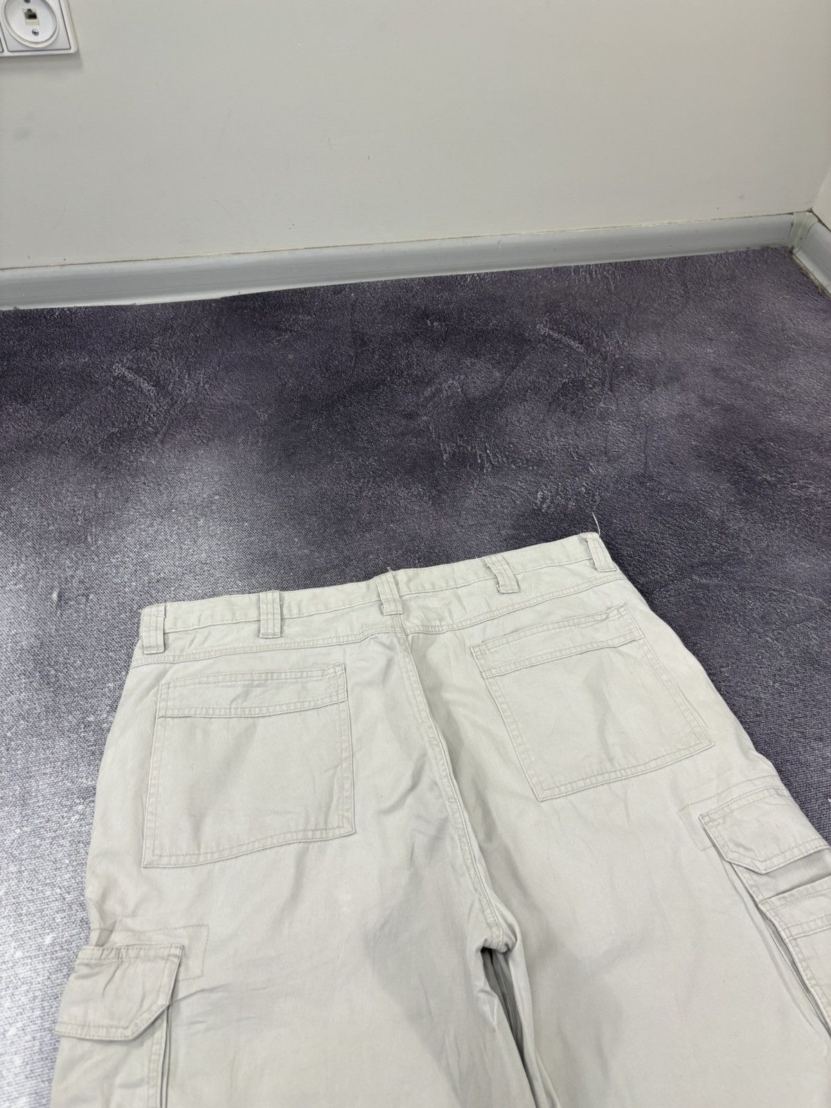 Vintage Vintage Wrangler Y2K Beige Military Hype Cargo Shorts Size US 38 / EU 54 - 13 Thumbnail