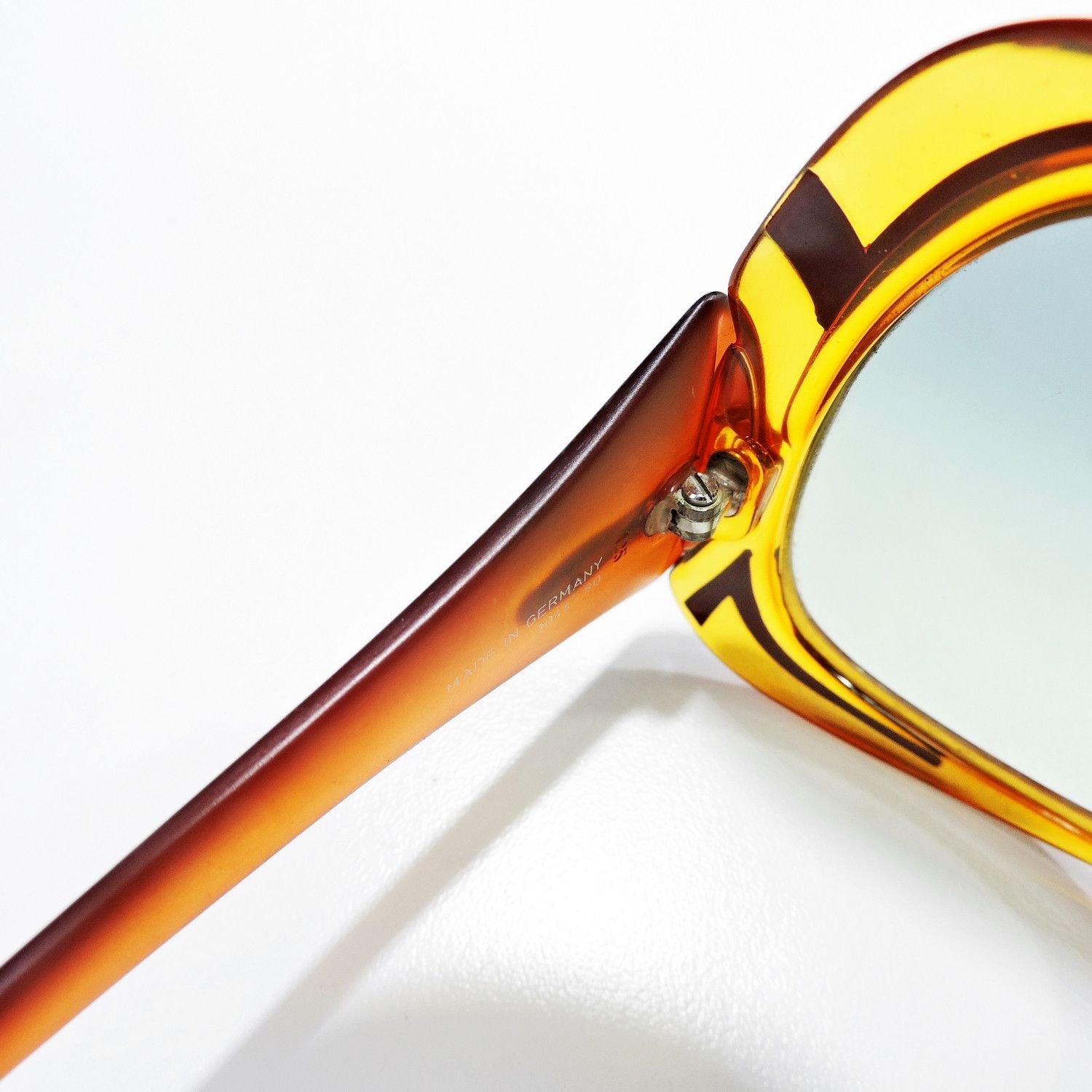 Dior 80’S CHRISTIAN DIOR FEMININE DESIGNER SUNGLASSES [2044] Size ONE SIZE - 11 Thumbnail