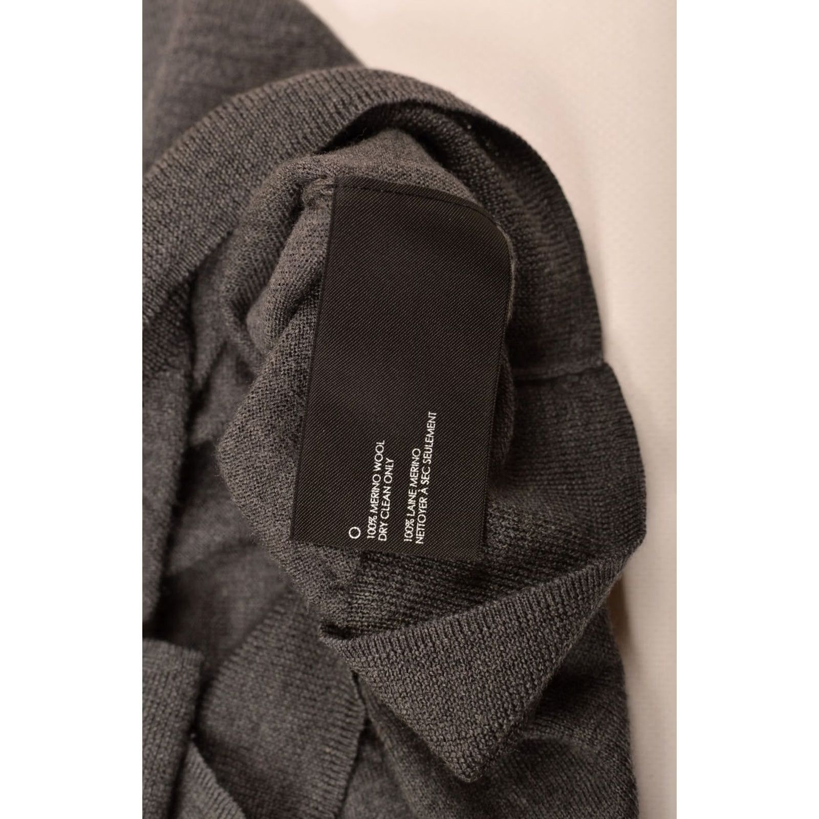 Club Monaco VINTAGE Club Monaco Gray Merino Wool V-Neck Pullover Sweater 02300288 Size M Mens Pullover Wool Gray Merch 90s Size US M / EU 48-50 / 2 - 4 Thumbnail