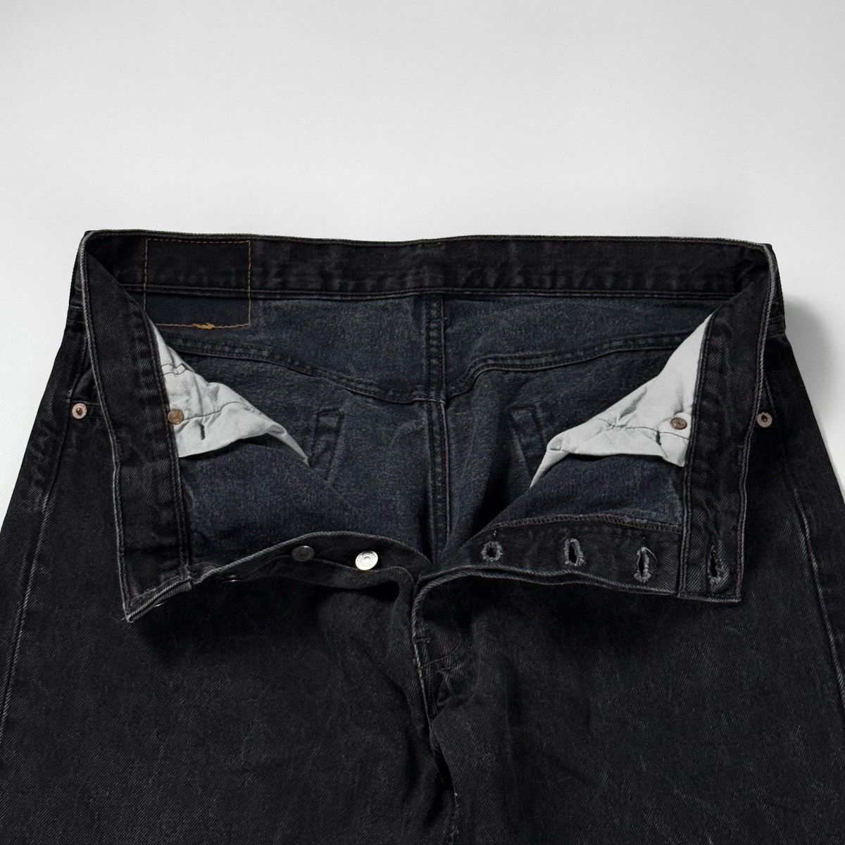Levi's 90s Levi's 501 Faded Black Denim Jeans Made in USA Size US 34 / EU 50 - 5 Thumbnail