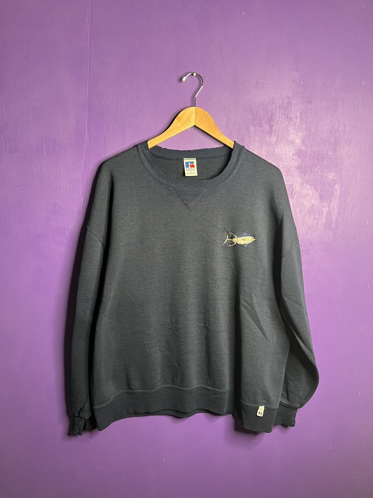 Russell Athletic × Vintage Vintage 90s Russell athletic fish sweatshirt Size US XL / EU 56 / 4 - 1 Thumbnail