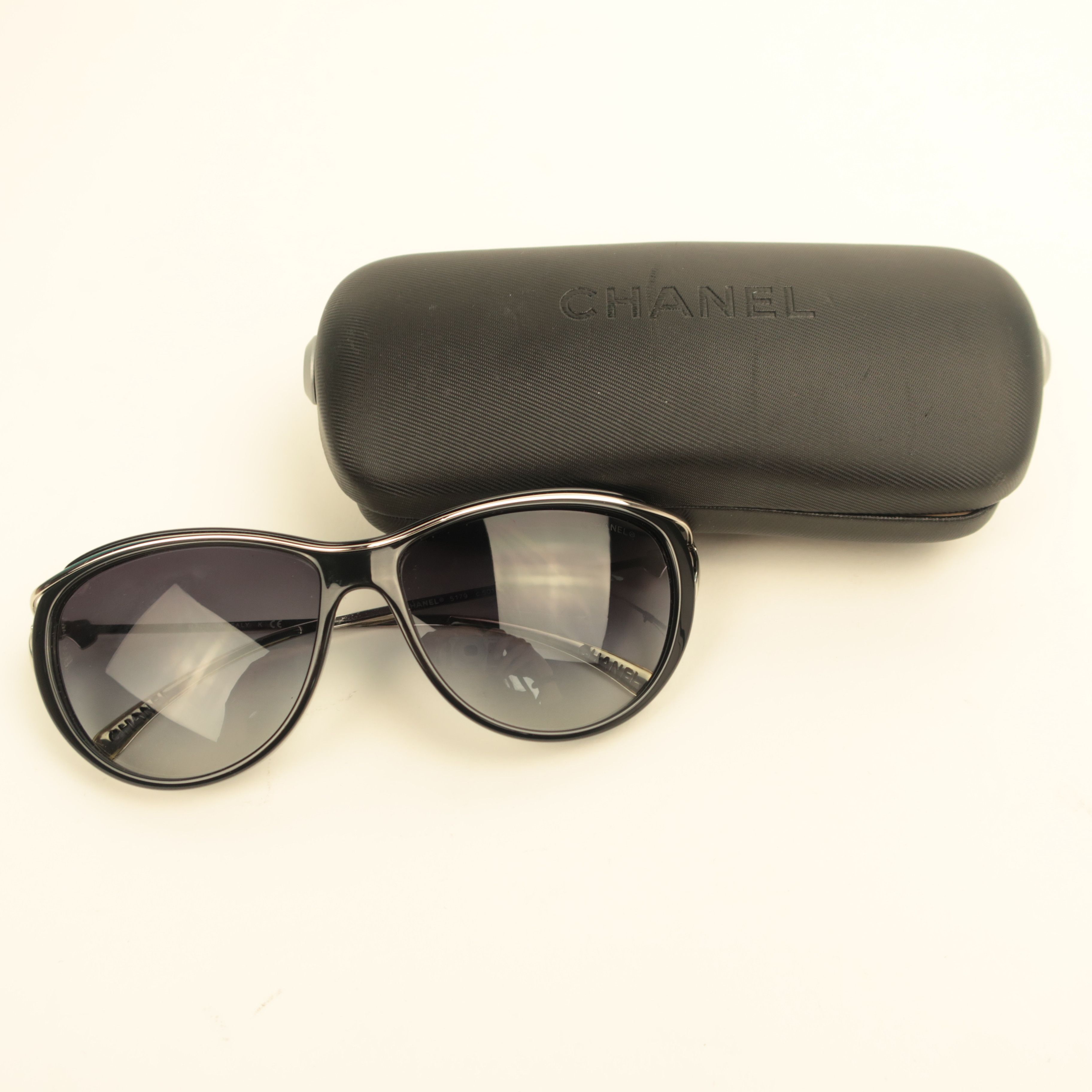 Chanel Chanel Cat Eye Bow Sunglasses Black Size ONE SIZE - 1 Thumbnail