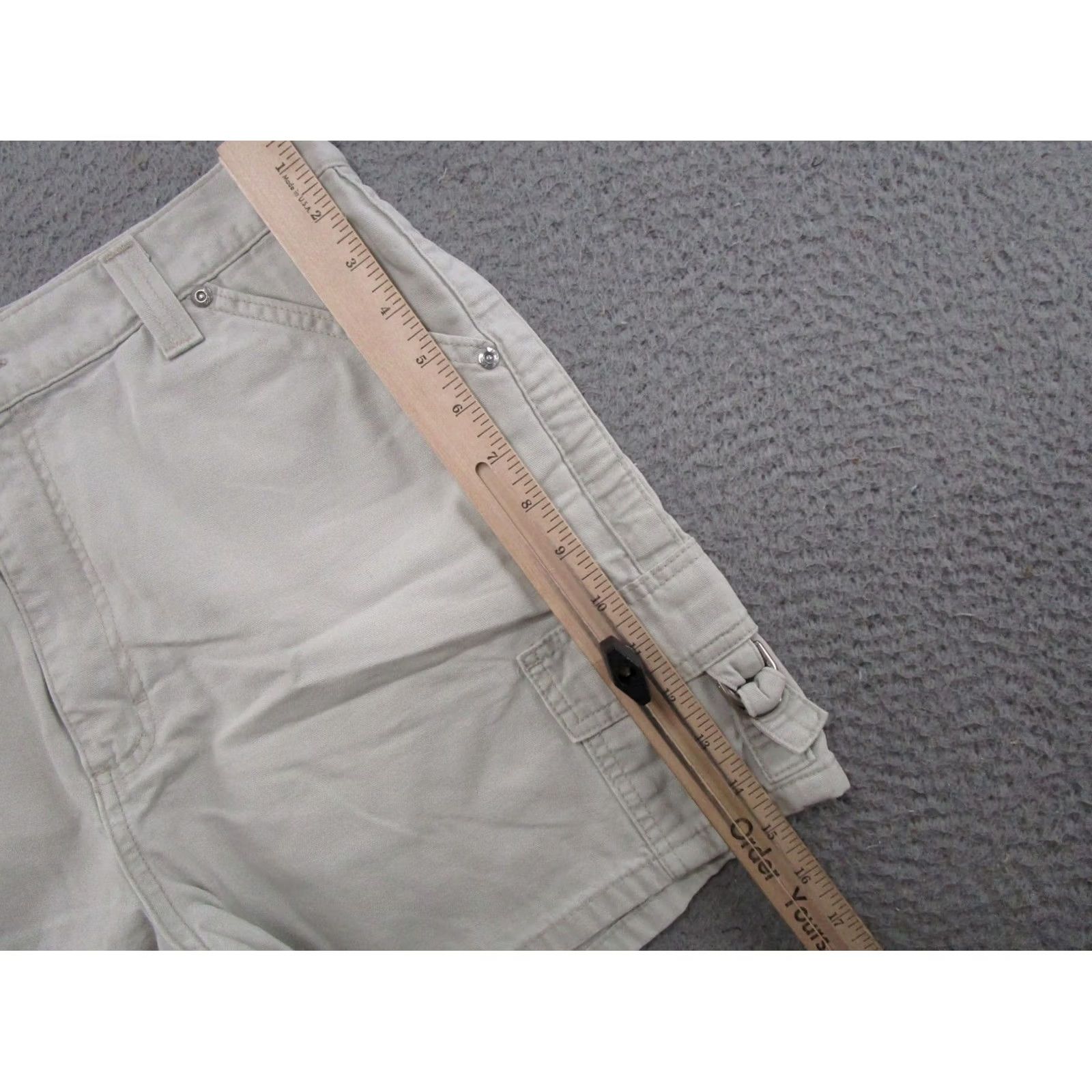 Lee VINTAGE Lee Womens Cargo Shorts Size 12 Hiking Outdoors Tan Beige Cotton Pockets Summer 90s Mens Womens Boys Girls Lee Size 34" / US 12 / IT 48 - 5 Thumbnail