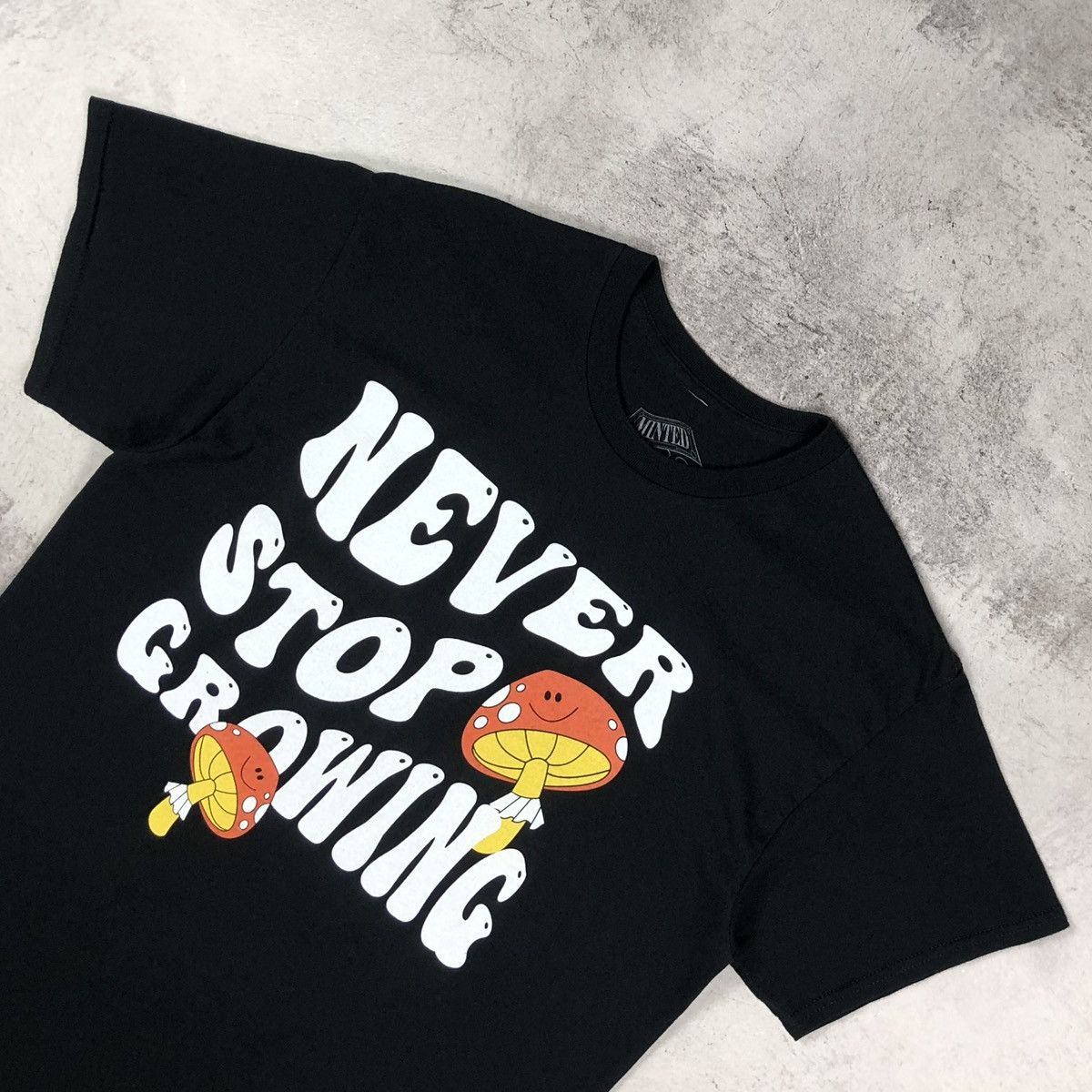 Other Minted Never Stop Growing Mushroom Psycho Hippie Graphic Tee Size US M / EU 48-50 / 2 - 7 Thumbnail