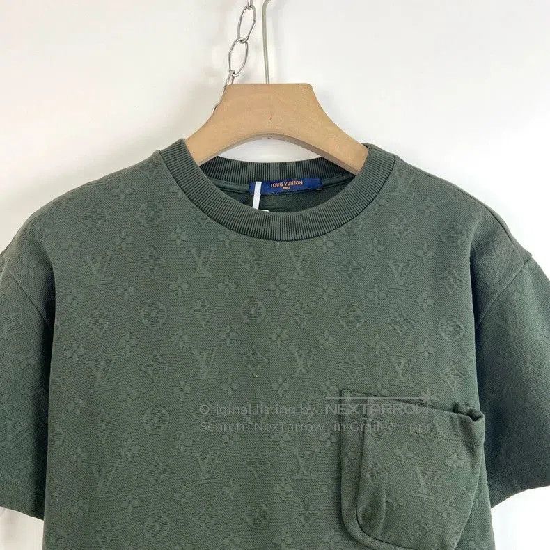 Louis Vuitton Louis Vuitton Classic Monogram Pocket T-Shirt. Size US XS / EU 42 / 0 - 3 Thumbnail