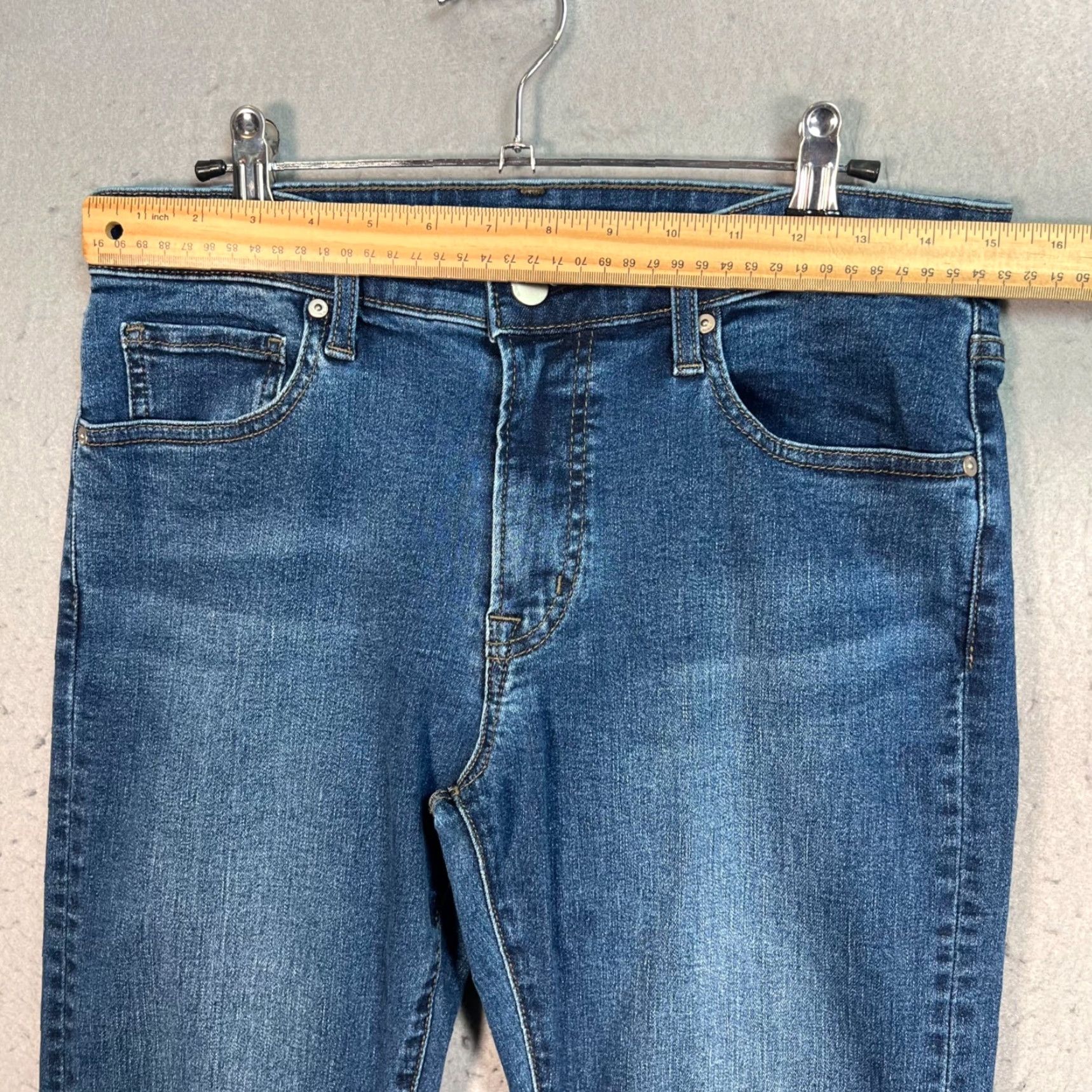 Uniqlo Uniqlo Jeans Skinny Womens 30 x 34 Denim Cotton Blend Blue 5-Pocket Inseam 28" Regular Zip Mid Rise Shirts? Size 30" / US 8 / IT 44 - 5 Thumbnail