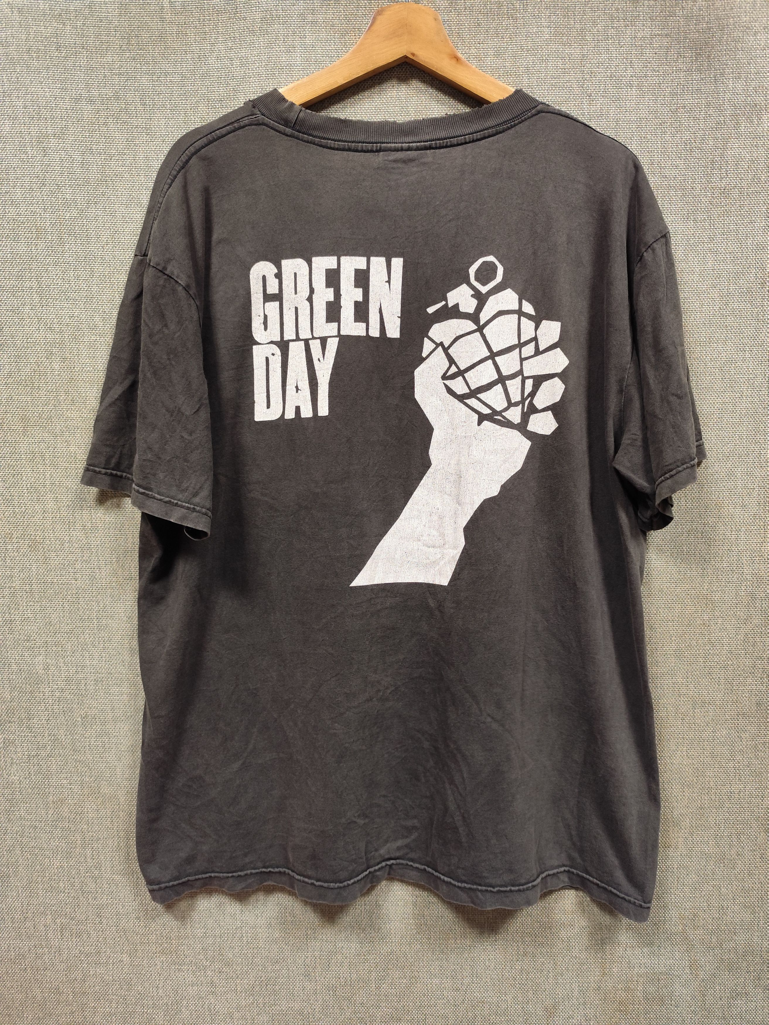 Band Tees Vintage Bootleg Green Day American Idiot Distressed Tee Size US L / EU 52-54 / 3 - 2 Thumbnail