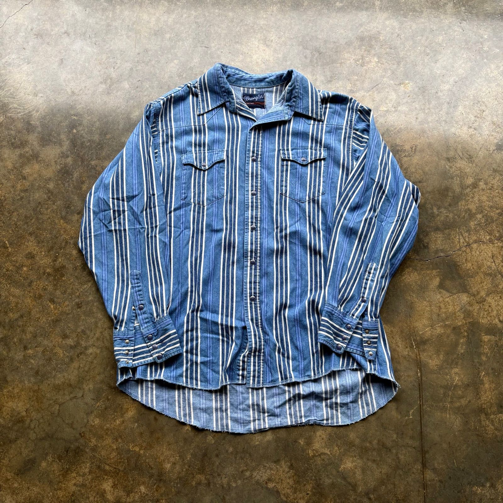 Wrangler Rare Vintage Wrangler Pearl Snap Denim Shirt Size US XXL / EU 58 / 5 - 1 Thumbnail