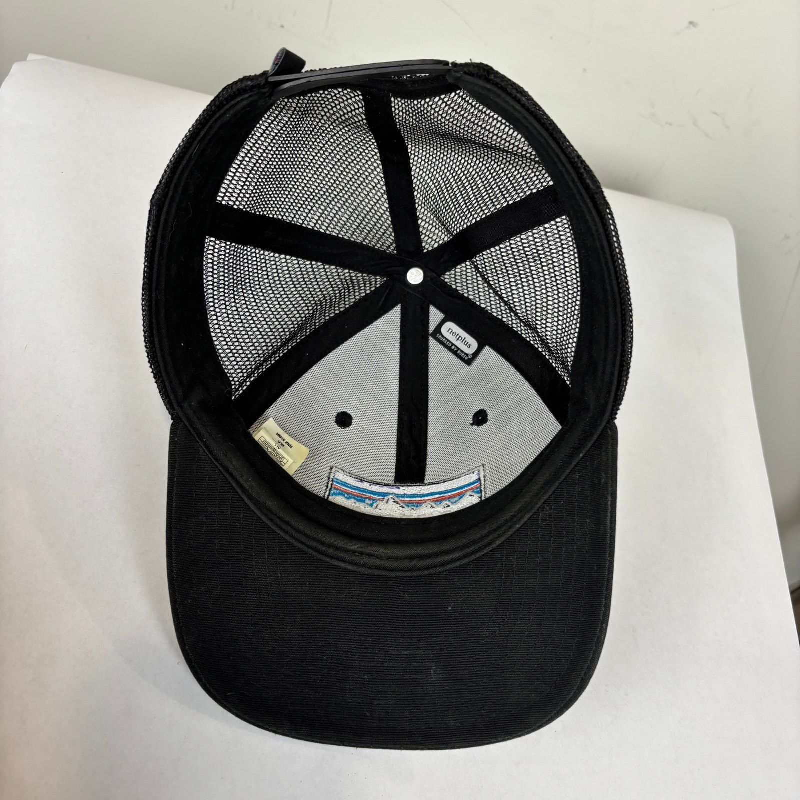 Patagonia Patagonia P-6 Logo Mesh Trucker Hat Snapback Gorpcore Size ONE SIZE - 7 Thumbnail