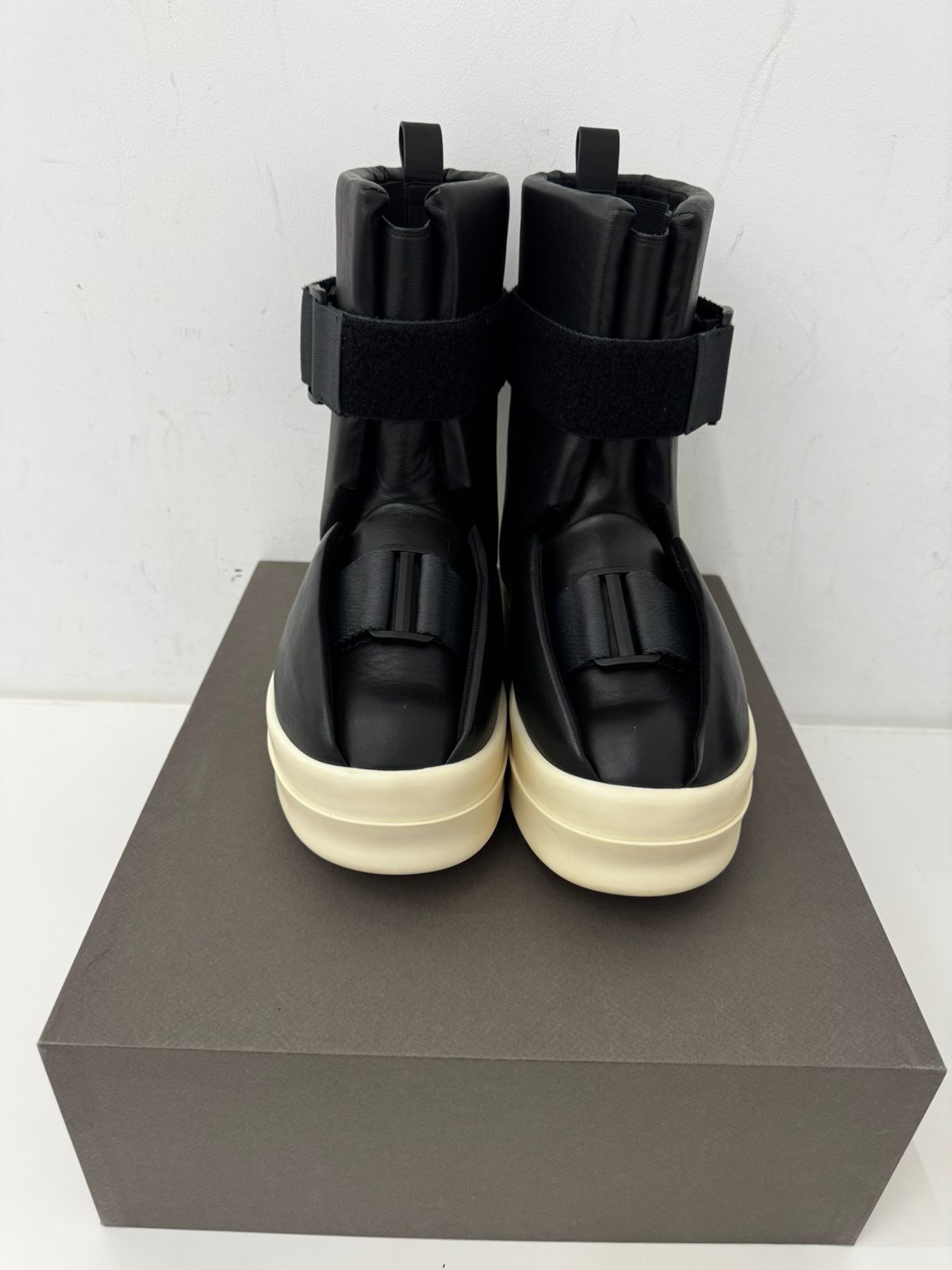 Rick Owens LOW SPLINT SNEAKS - !!RUNWAY!! Size US 9 / EU 42 - 1 Thumbnail