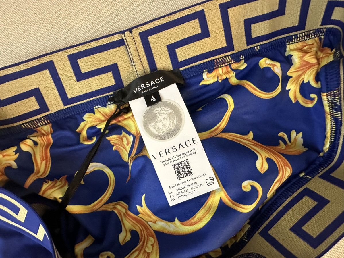 Versace Versace swimwear Size US 33 - 7 Thumbnail