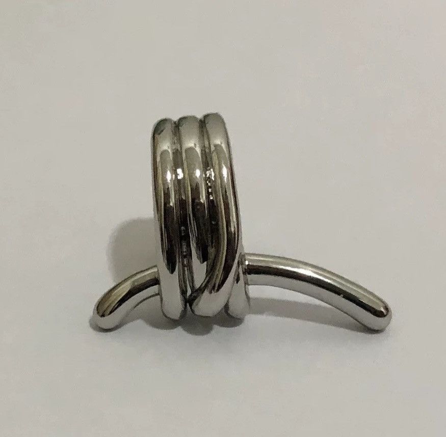 Japanese Brand × Jewelry 2000s y2k aesthetic knots ear cuff earrings Size ONE SIZE - 2 Thumbnail
