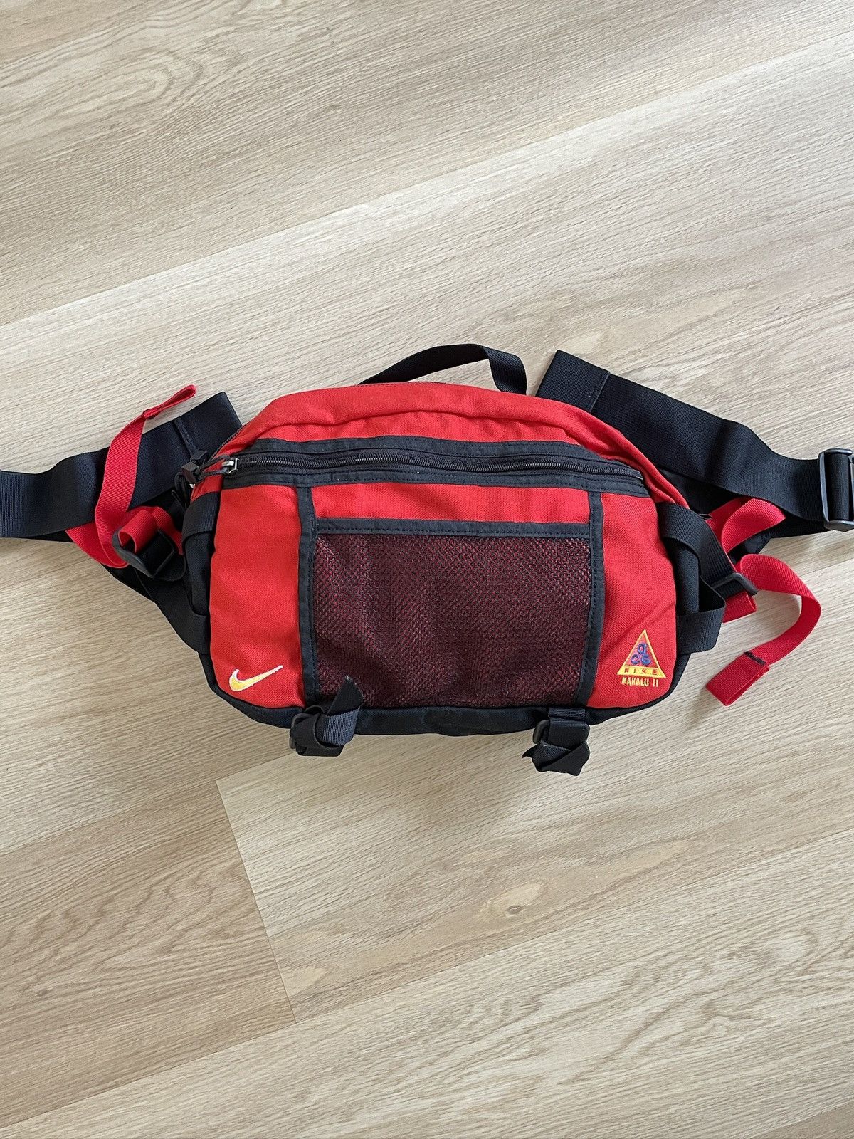 Nike ACG 🆘 Vintage Nike ACG Makalu 2 Fanny Side Pack Japan Red Size ONE SIZE - 7 Thumbnail