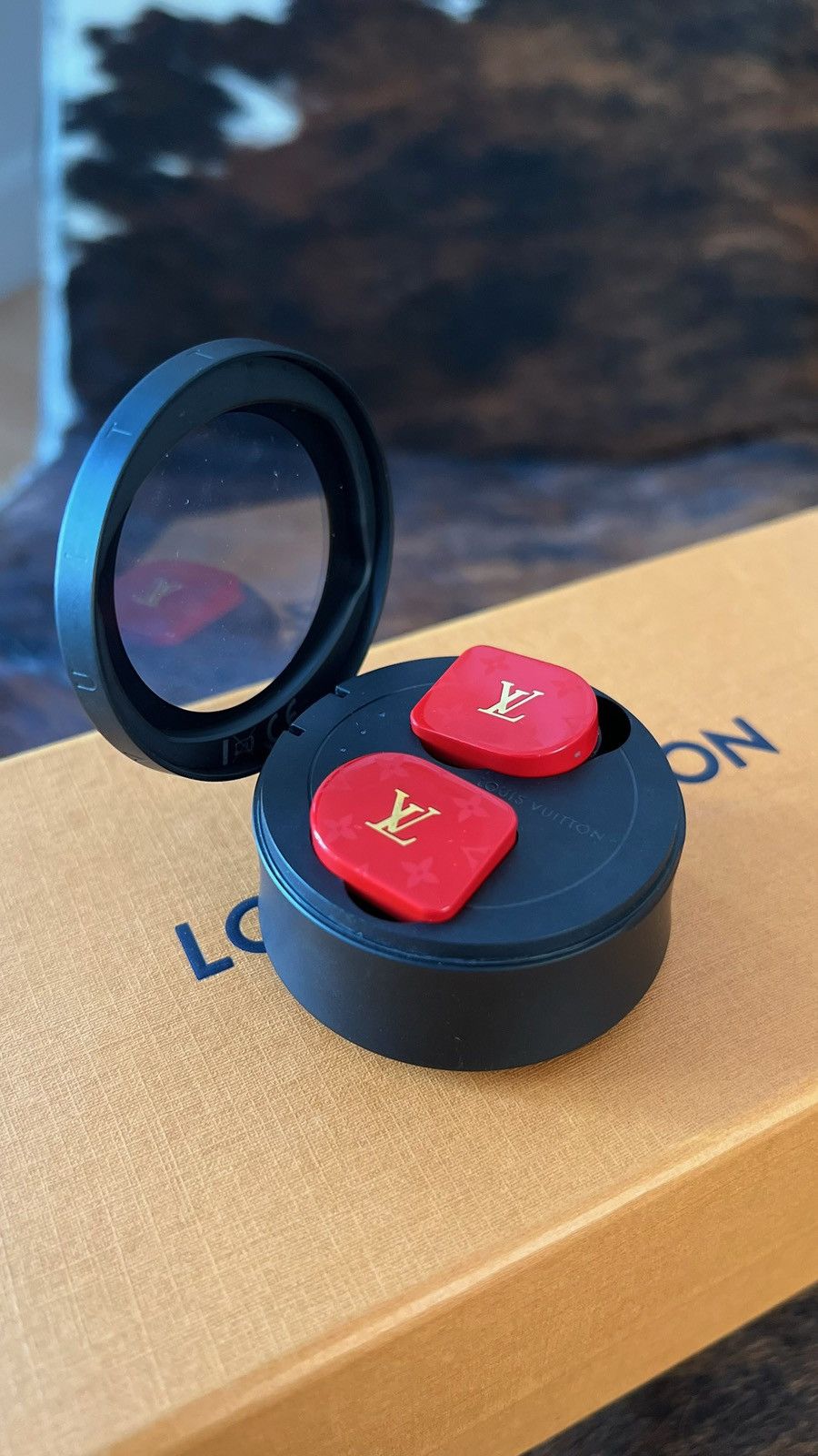 Louis Vuitton Louis Vuitton Horizon red monogram earbuds Size ONE SIZE - 4 Thumbnail