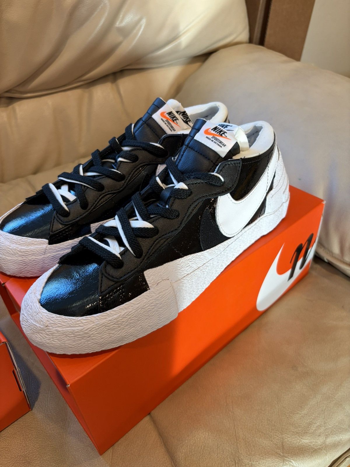 Nike × Sacai Sacai X Nike blazer low "Black Patent Leather" Size US 9.5 / EU 42-43 - 1 Thumbnail