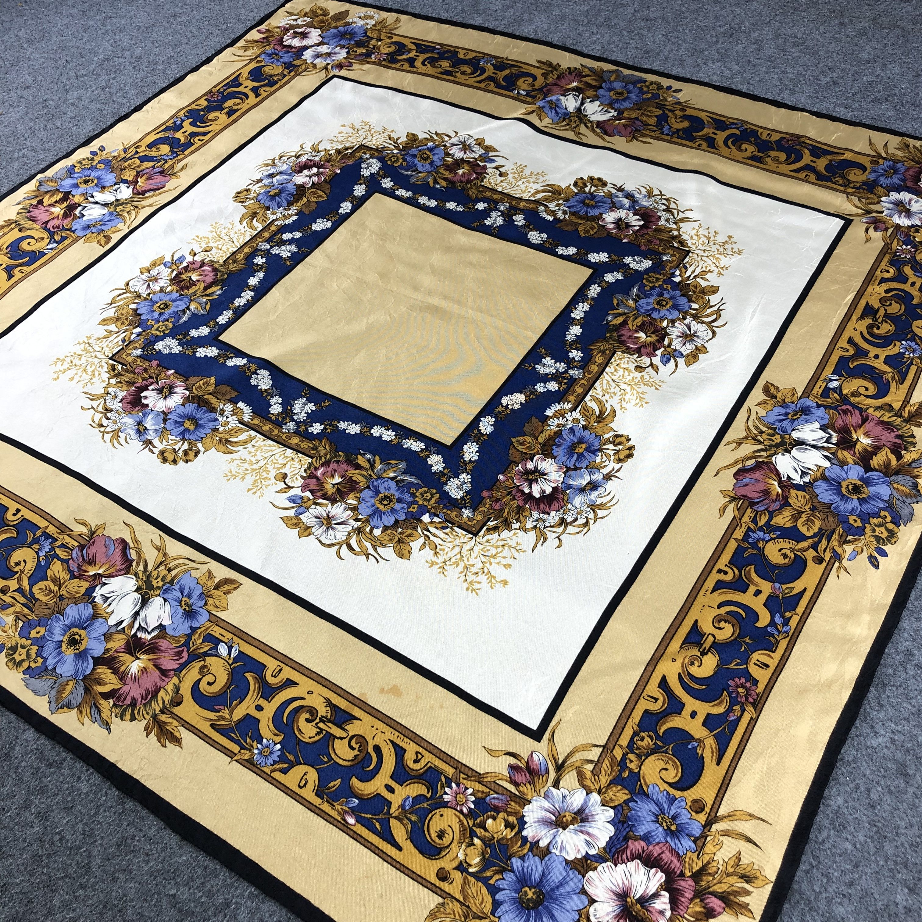 Japanese Brand Vintage Luxury Floral Silk Scarf M256 Size ONE SIZE - 3 Thumbnail