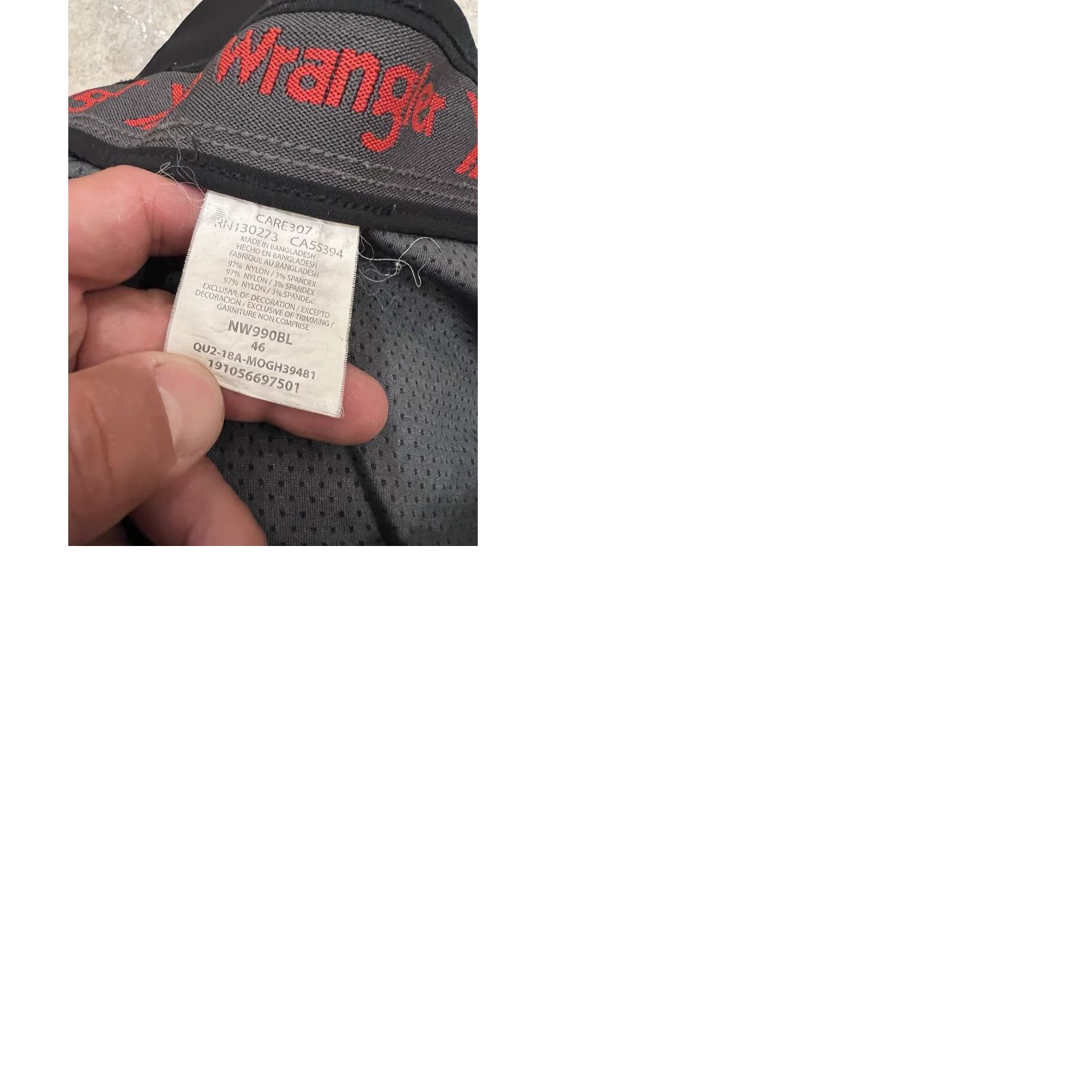 Wrangler VINTAGE Wrangler Outdoors Shorts Mens 46 Black 9" Zip Cargo Stretch Flex Nylon Spandex Size US 30 / EU 46 - 9 Thumbnail