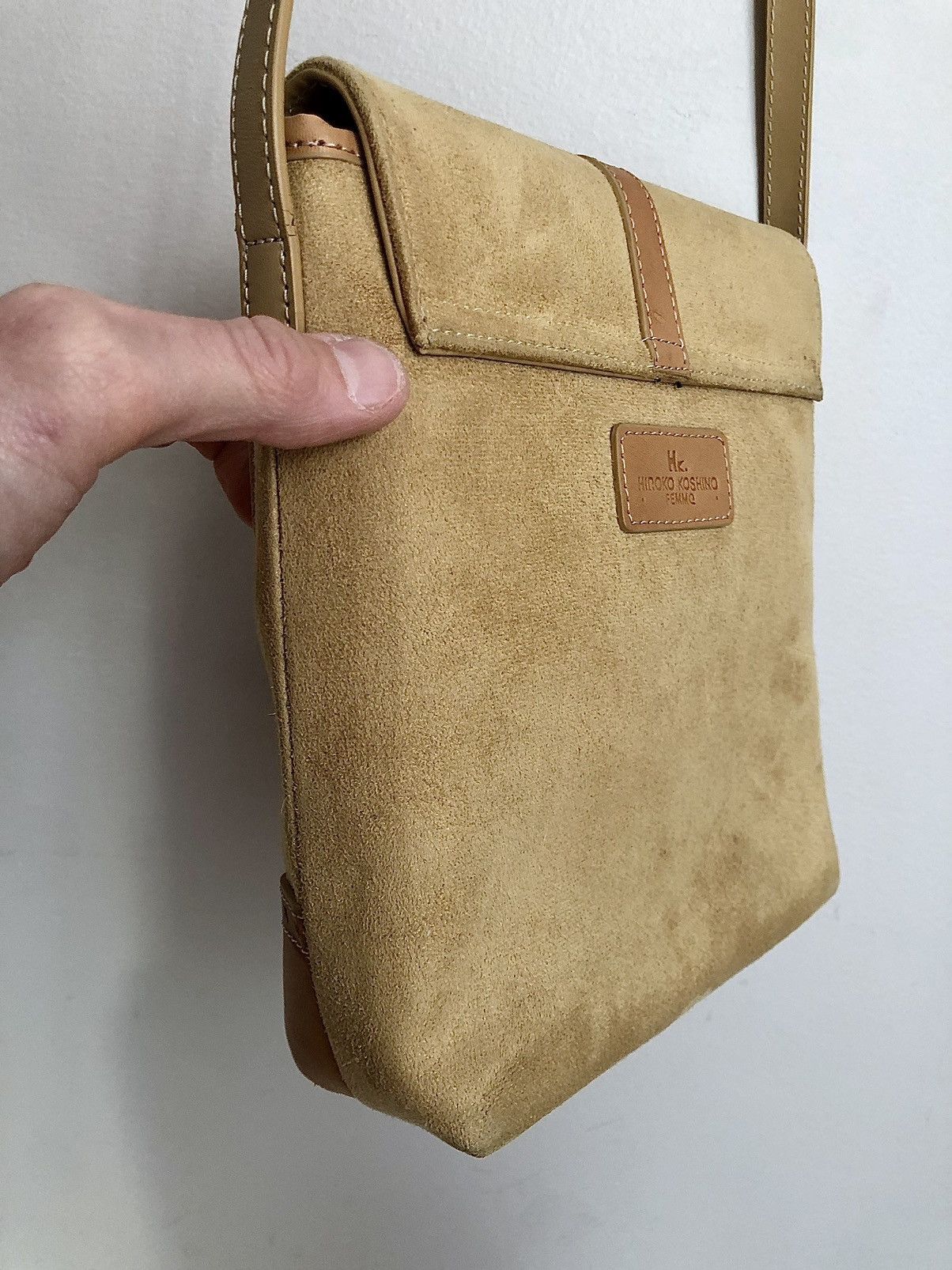 Hiroko Koshino Homme Hiroko Koshino Femme Vintage Suede Shoulder Bag Size ONE SIZE - 8 Thumbnail
