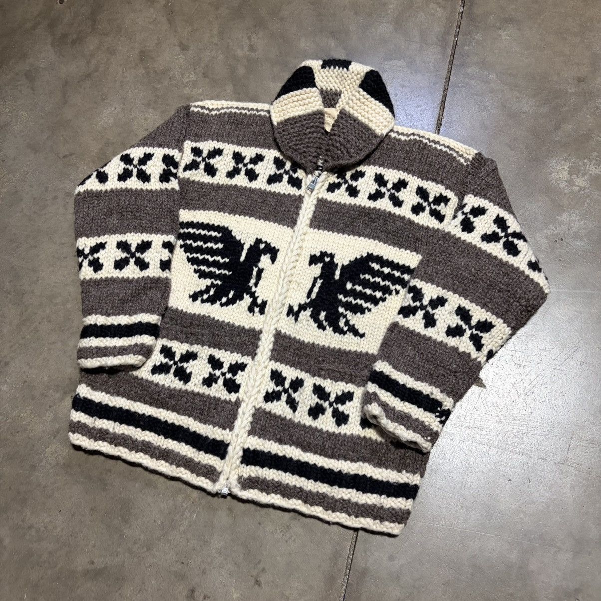Vintage Vintage Cowichan Cardigan Sweater Eagle Thunderbird Wool 70s Size US XL / EU 56 / 4 - 4 Thumbnail
