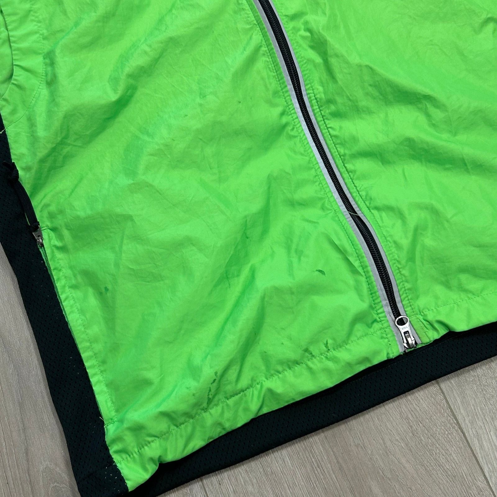Nike Vintage 90s Nike White Tag Green Running Vest Size Large L Size US L / EU 52-54 / 3 - 3 Thumbnail