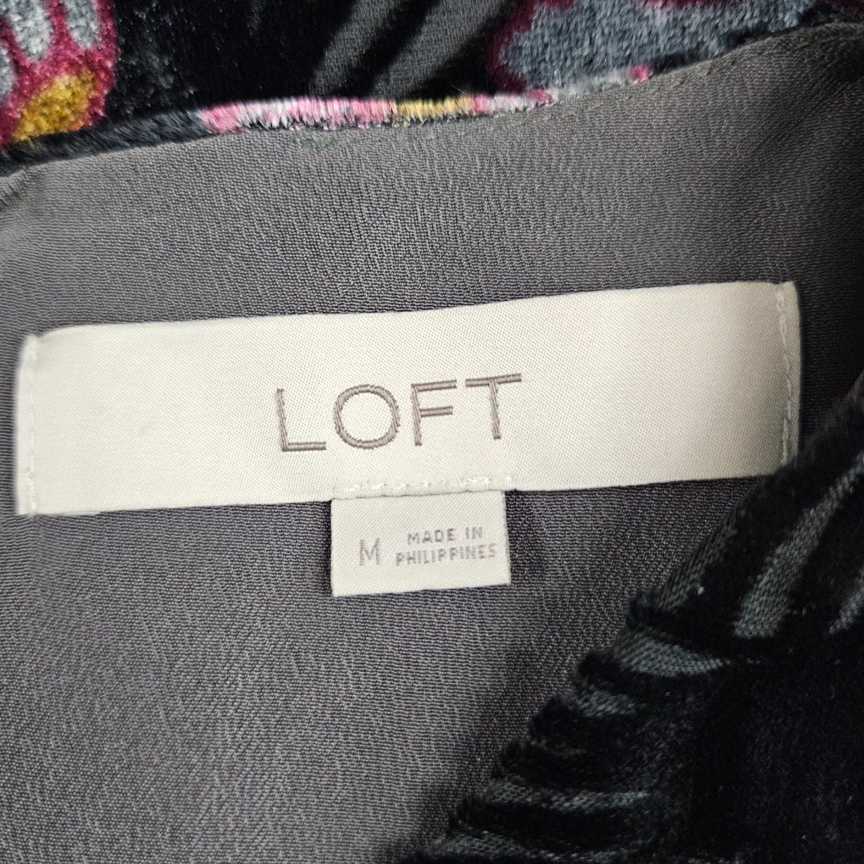 Loft VINTAGE Ann Taylor LOFT Womens Dress Sz Medium Black Pink Floral Velvet Sleeveless Rayon Size M / US 6-8 / IT 42-44 - 6 Thumbnail