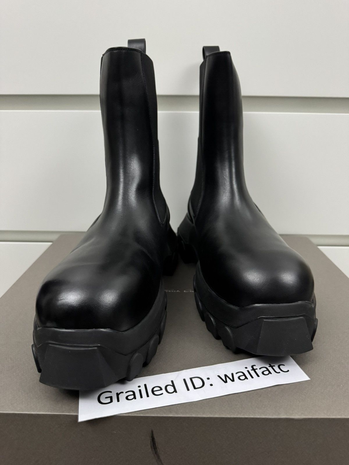 Rick Owens RICK OWENS LEATHER BLACK BOZO TRACTOR BOOTS Size US 11 / EU 44 - 2 Thumbnail
