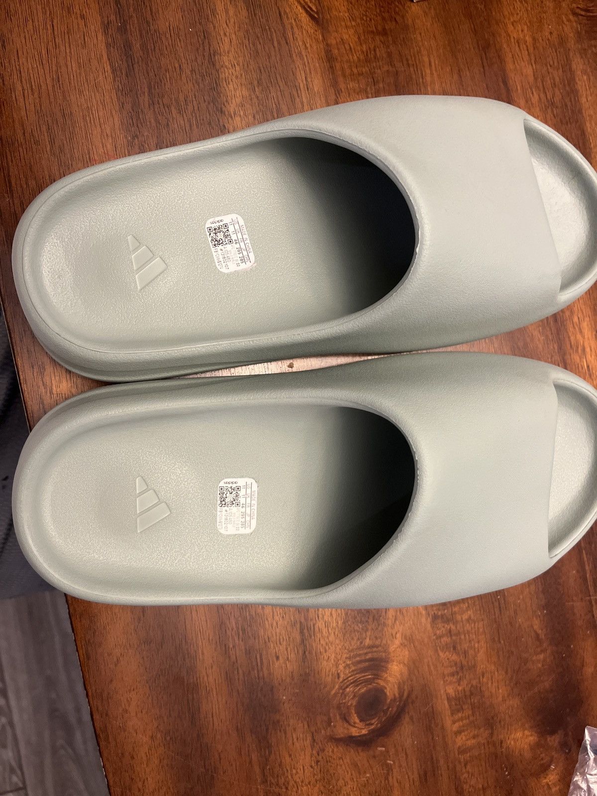 Adidas Yeezy Slide “Salt” Size US 11 / EU 44 - 5 Thumbnail