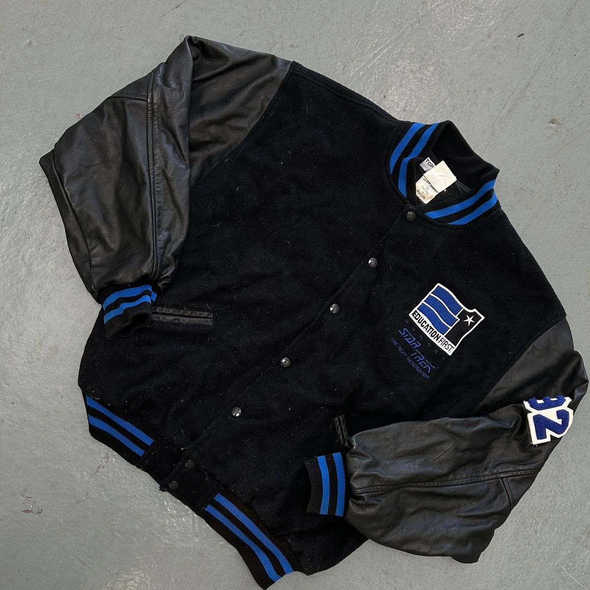 Vintage Vintage 1992 Paramount Star Trek TNG Varsity Jacket Size US L / EU 52-54 / 3 - 1 Thumbnail