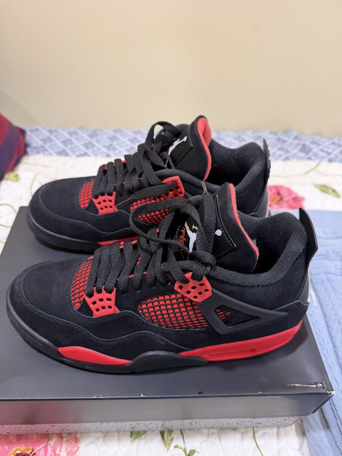 Jordan Brand Black Red thunder 11s Size US 9 / EU 42 - 11 Thumbnail