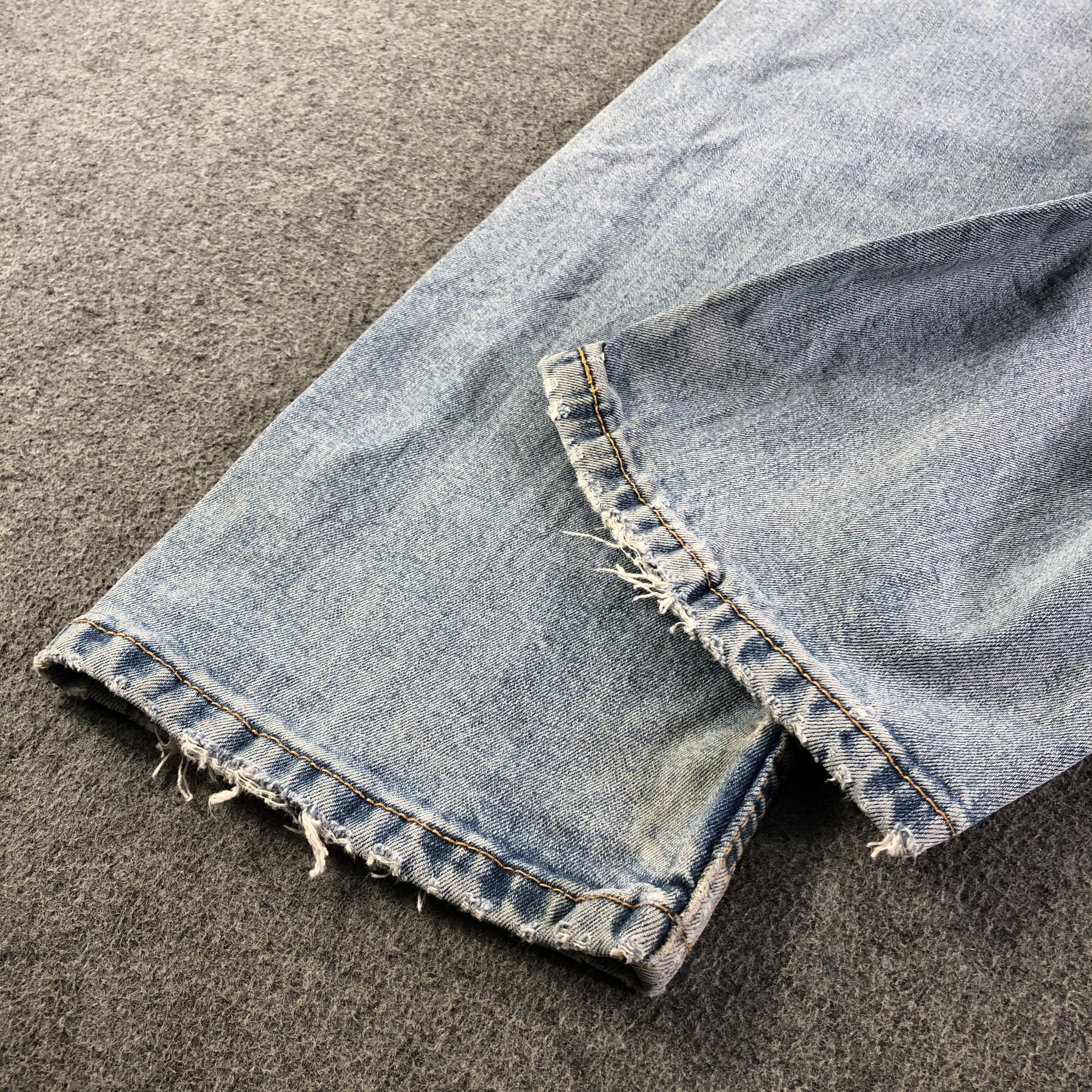 Levi's Vintage Blue Wash Levis 505 Jeans-J3464 Size US 35 - 5 Thumbnail