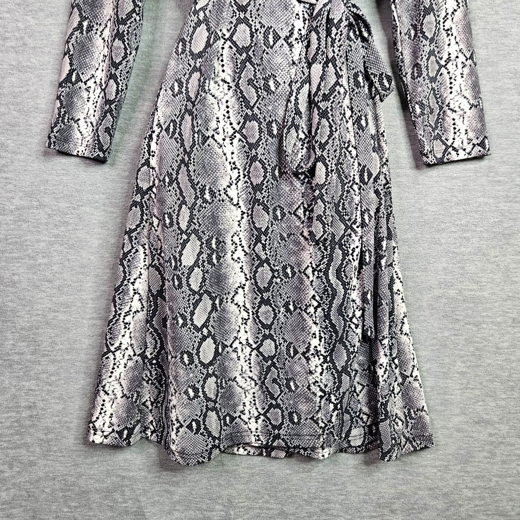 Michael Kors Michael Kors Vintage Snake Print Wrap Dress Women’s Size 8 Long Sleeve A-Line Size M / US 6-8 / IT 42-44 - 5 Thumbnail