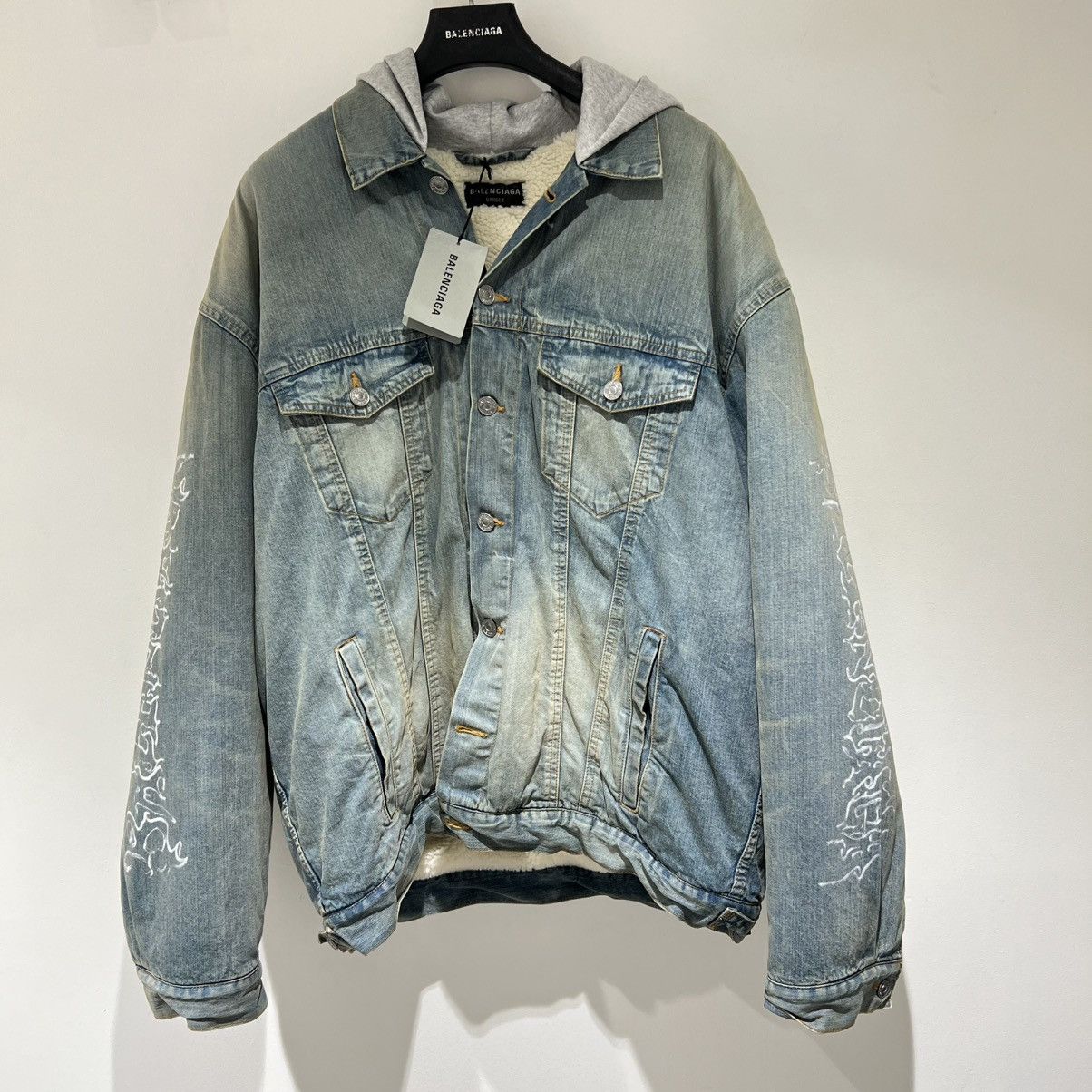 Balenciaga Balenciaga Oversized Shearling Denim Jacket Size US XL / EU 56 / 4 - 2 Thumbnail