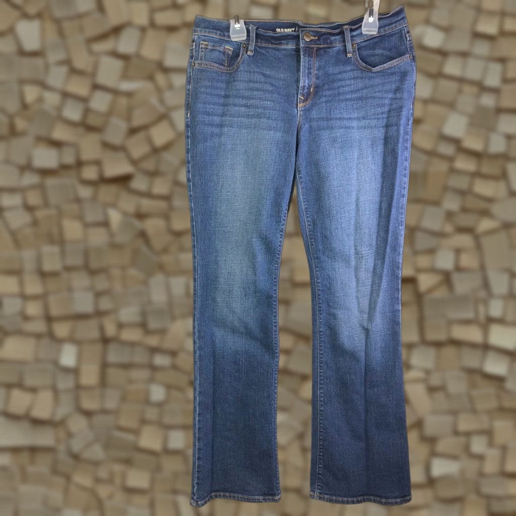 Old Navy **Old Navy Diva Bootcut Womens Size 10 Regular Medium Wash Blue Jeans** User: Old Navy Diva Bootcut Women's Size 10 Regular Medium Wash Blue Jeans Size 32" / US 10 / IT 46 - 1 Thumbnail