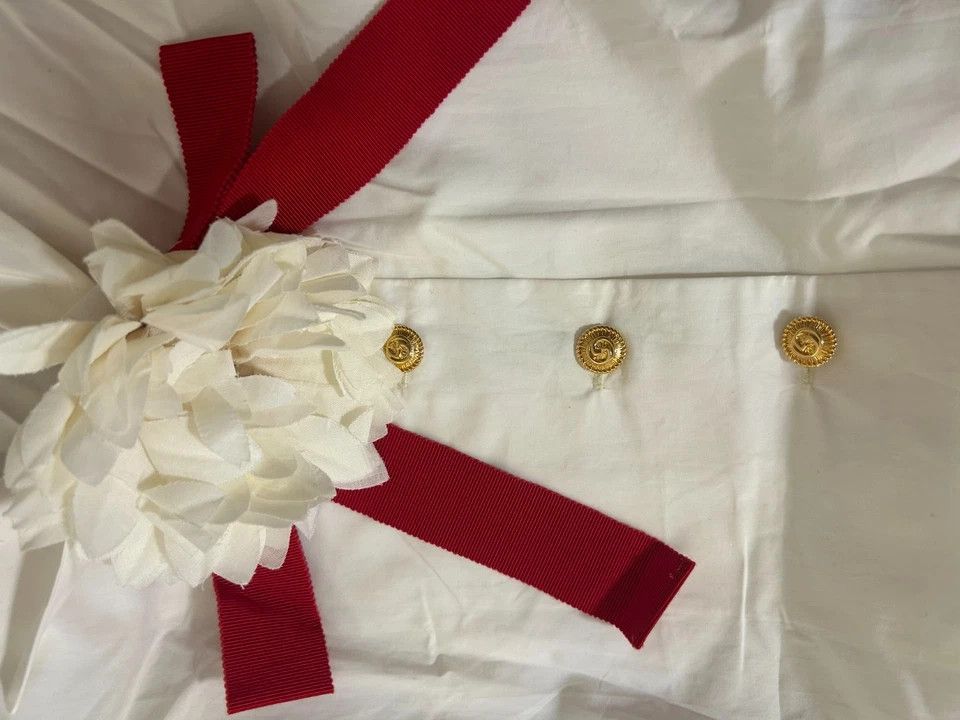 Gucci Gucci White Blouse with Red & White Floral Brooch Detail Size L / US 10 / IT 46 - 2 Thumbnail
