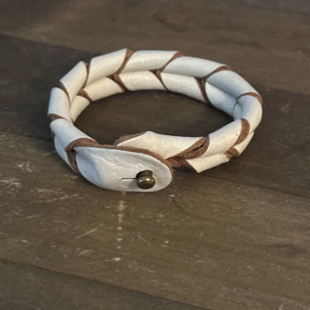 Vintage Vintage woven white leather bracelet Size ONE SIZE - 8 Thumbnail