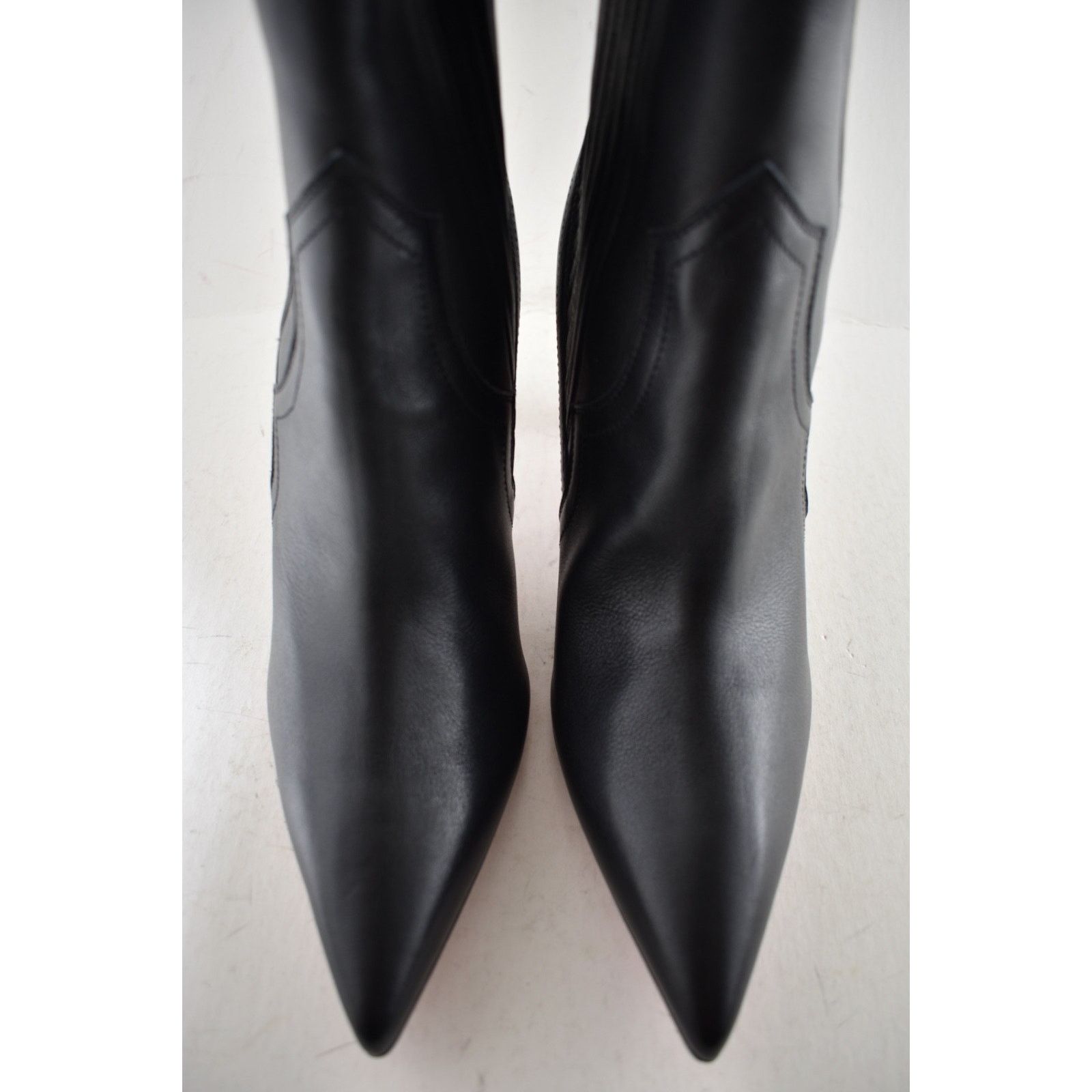 Christian Louboutin Christian Louboutin Santigag 85 Black Leather Ankle Boot 39 Size US 8 / IT 38 - 10 Thumbnail