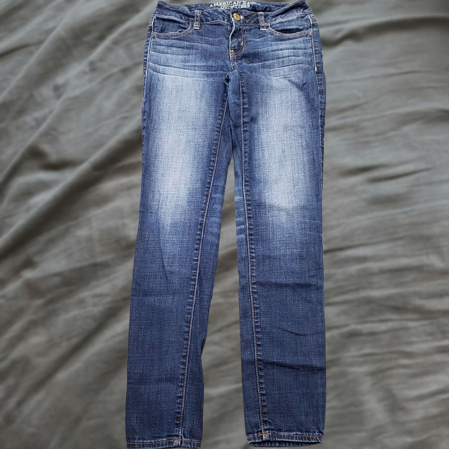 American Eagle Outfitters American Eagle Outfitters Jegging Jeans Womens 0 Blue Denim Whiskered 5-Pocket Jeans Womens Size 0 Blue Denim 5-Pocket Stretch Regular Mens, Womens Size 25" / US 0 / IT 36 - 1 Thumbnail