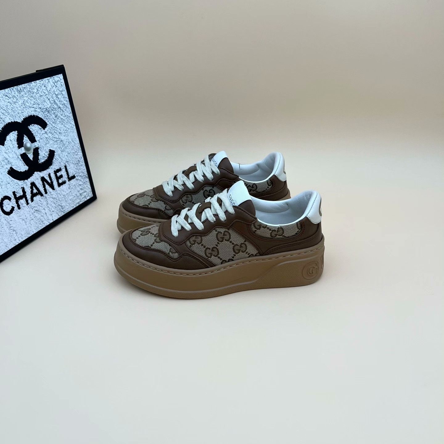 Gucci Gucci Lowtop Sneakers it_34-5 Women Size US 4.5 / IT 34.5 - 1 Thumbnail
