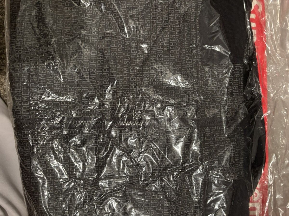 Supreme SUPREME Repeat Track Jacket Large Black SS22 new Size US L / EU 52-54 / 3 - 5 Thumbnail