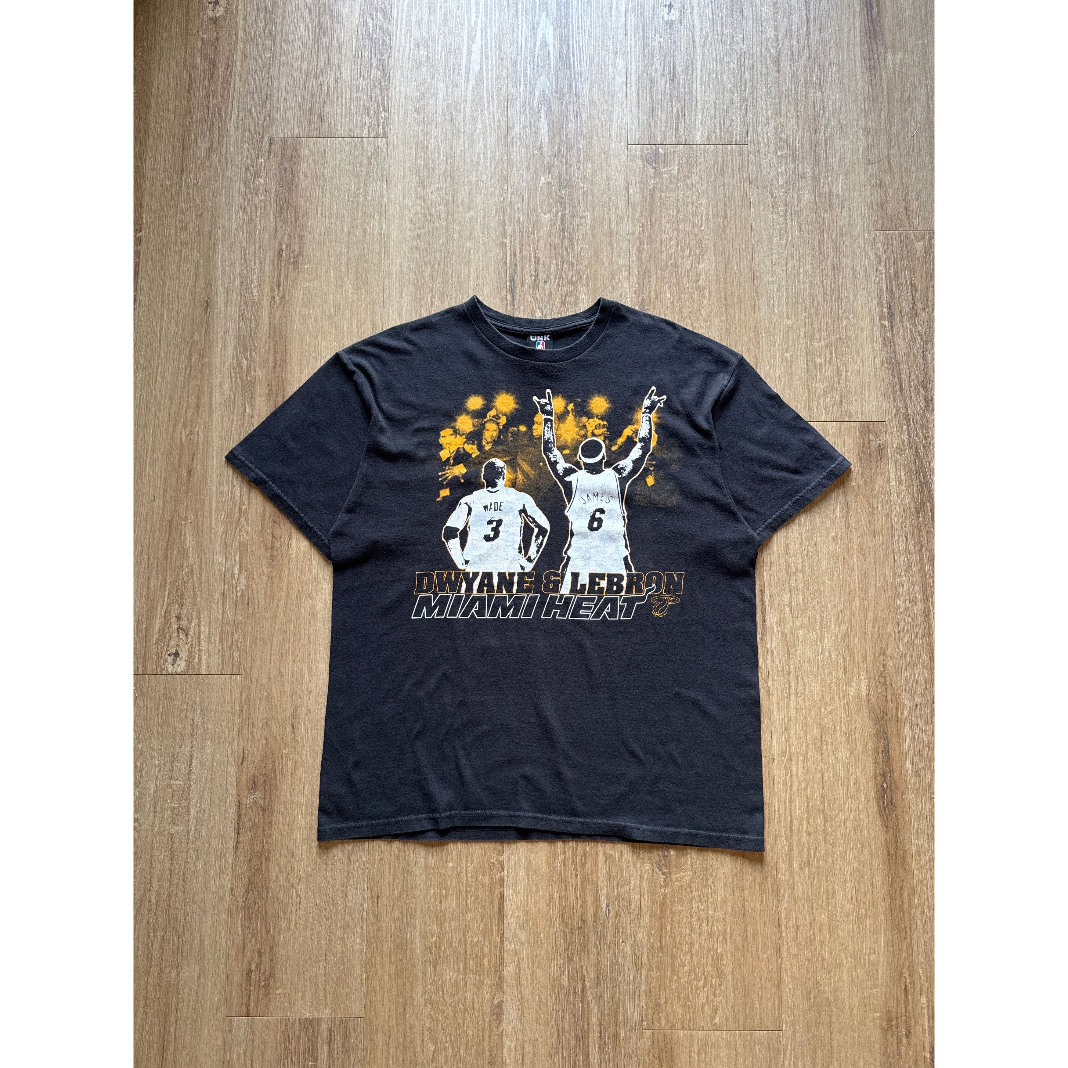Other Y2K UNK Miami Heat Lebron James Dwanye Wade Tee Size US XL / EU 56 / 4 - 1 Thumbnail