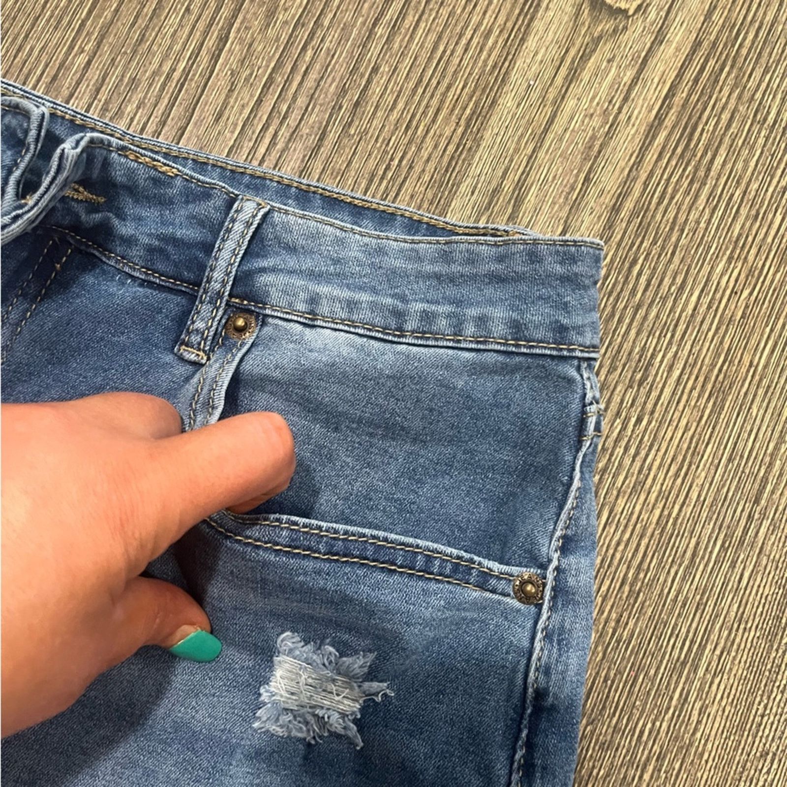 Vintage Womens Jean Shorts Distressed Fringe Hem Whisker Denim L Size 38" / US 16 / IT 52 - 2 Thumbnail