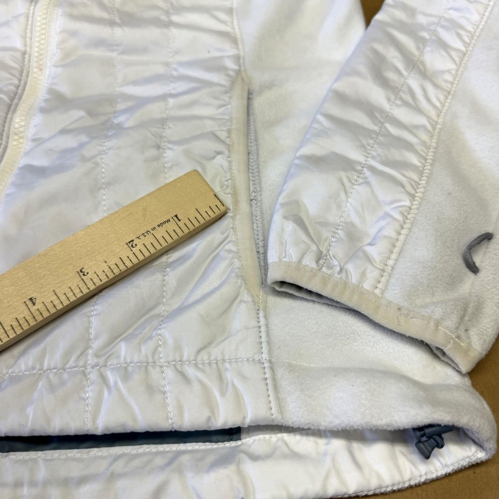 Vintage Columbia XS White Quilted Fleece Jacket Women Size XS / US 0-2 / IT 36-38 - 2 Thumbnail